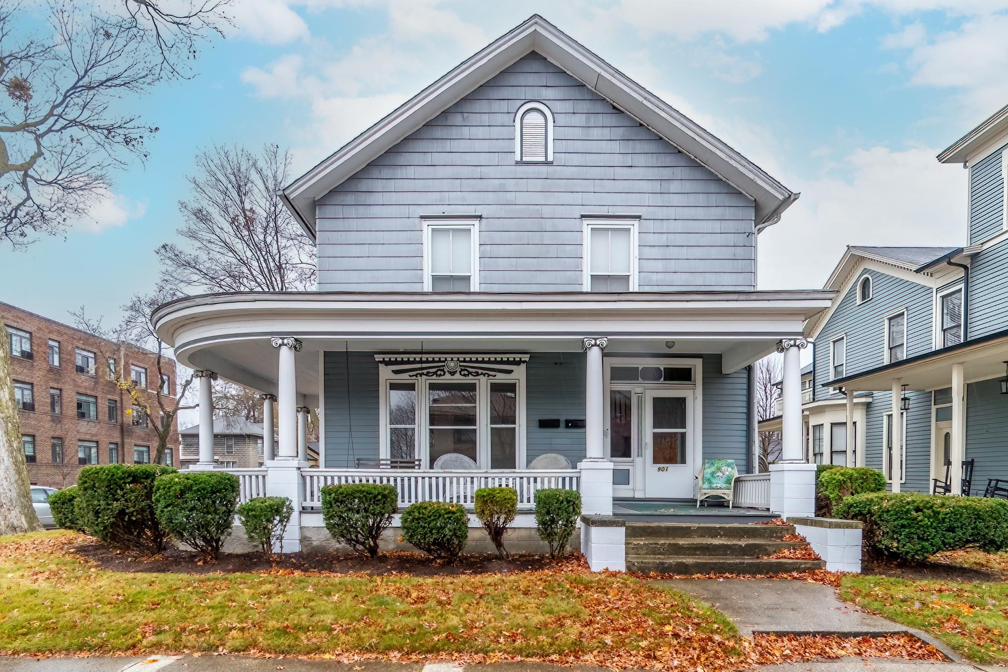 View of front of property featuring a porch
