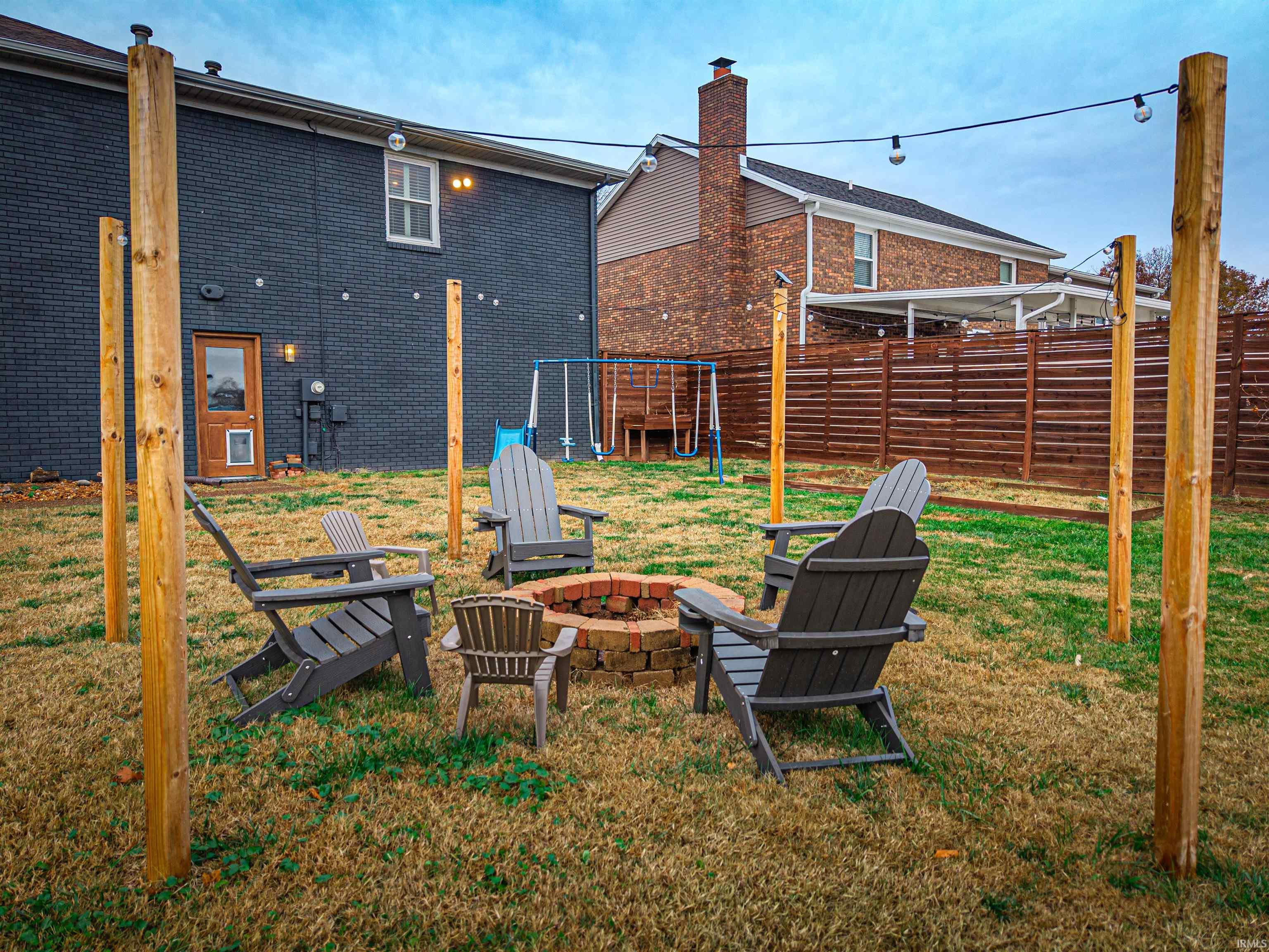 Homes for sale in Evansville, IN | 1014 Kingswood Dr, Evansville, IN 47715 | MLS# 202546716