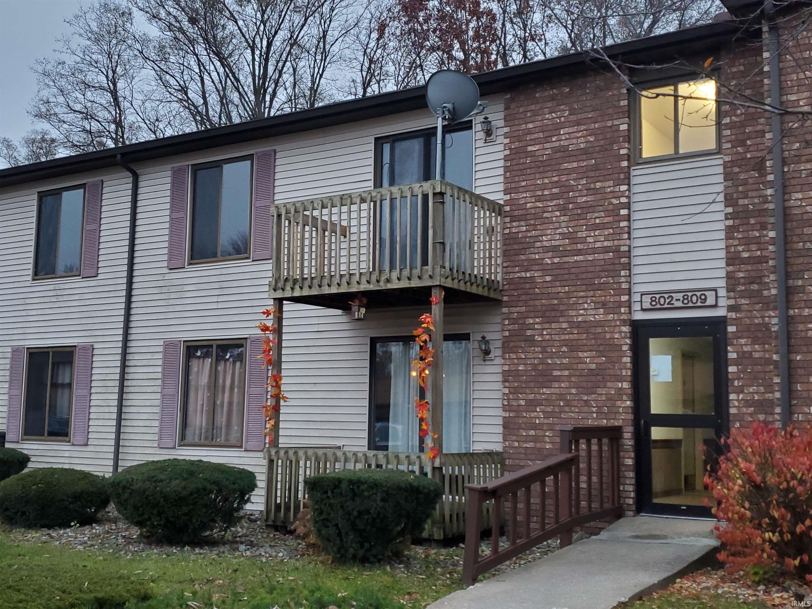 Homes for sale in Elkhart, IN | 807 Clarinet Blvd, Elkhart, IN 46516 | MLS# 202546717