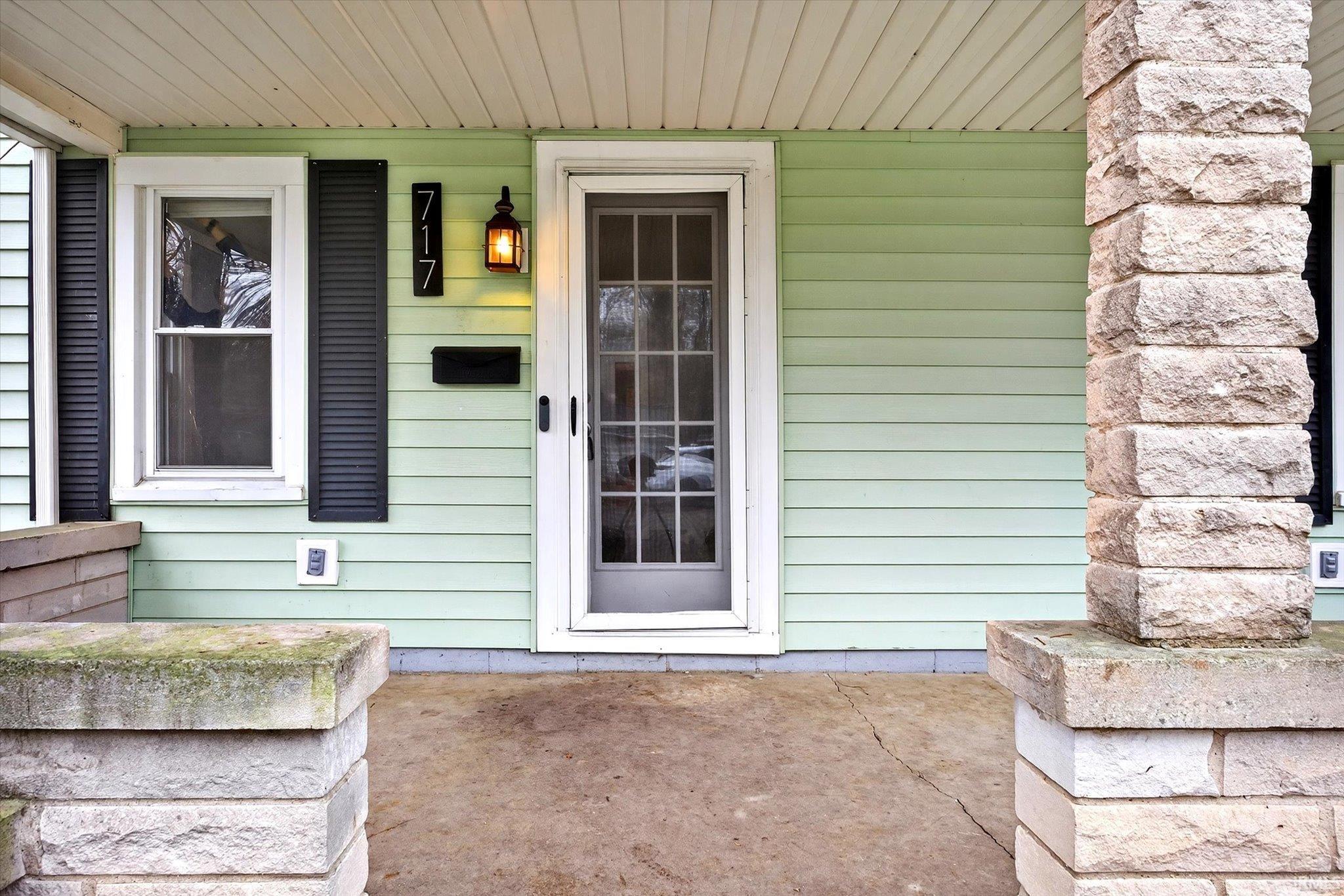 Homes for sale in Bloomington, IN | 717 W Allen St, Bloomington, IN 47403 | MLS# 202546743