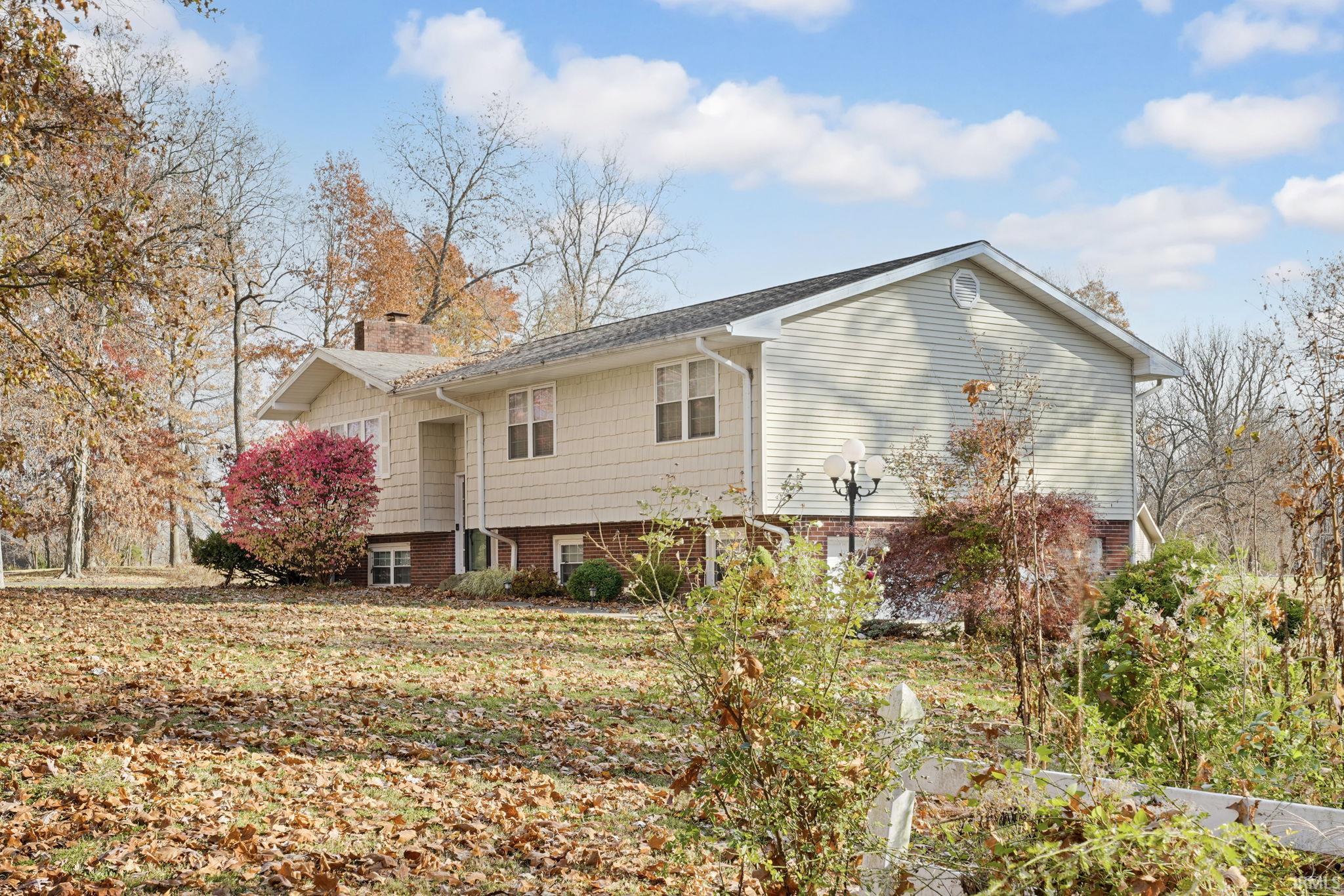 Homes for sale in Mitchell, IN | 46 Woodlawn Dr, Mitchell, IN 47446 | MLS# 202546755