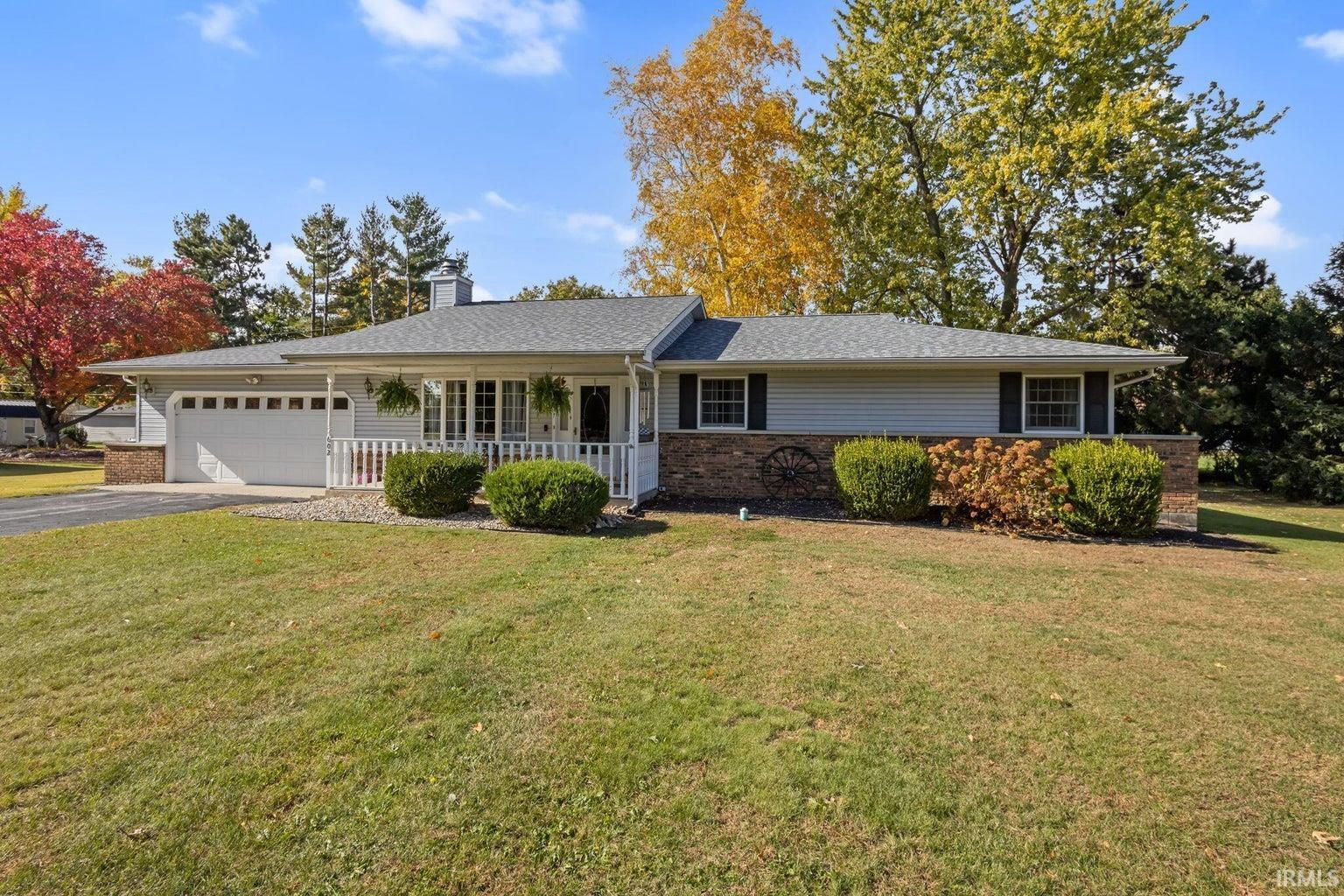 Homes for sale in De Motte, IN | 602 Forsythia St Se Comn, De Motte, IN 46310 | MLS# 202546761