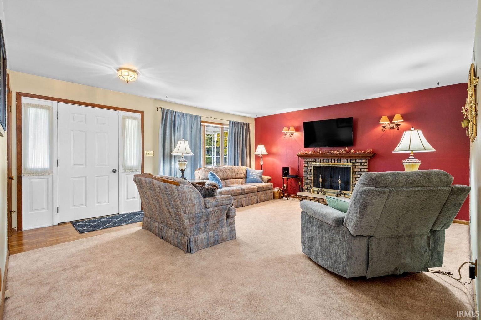 Homes for sale in De Motte, IN | 602 Forsythia St Se Comn, De Motte, IN 46310 | MLS# 202546761