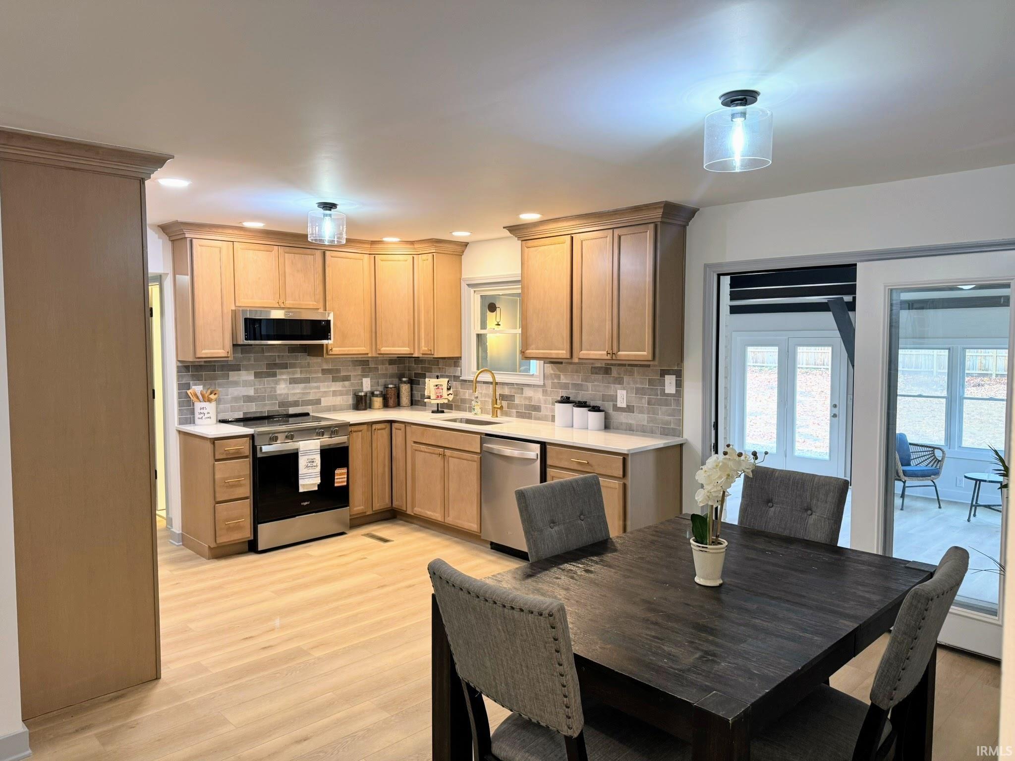 Homes for sale in Newburgh, IN | 7633 Sherra Ln, Newburgh, IN 47630 | MLS# 202546838