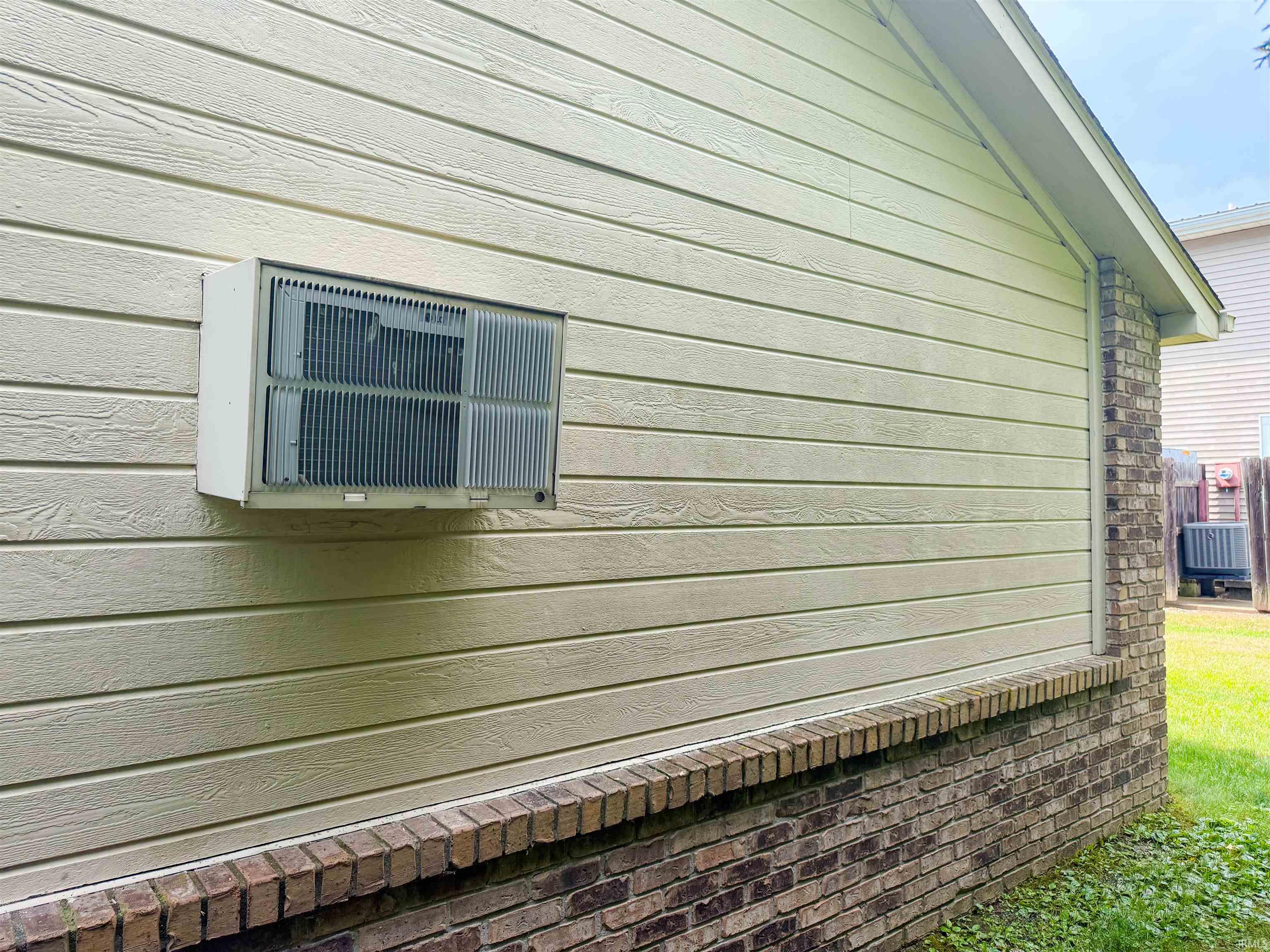 Homes for sale in Decatur, IN | 1137 Southhampton Dr, Decatur, IN 46733 | MLS# 202546869