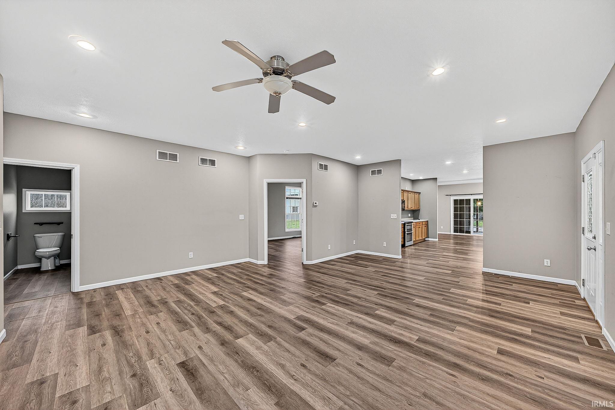 Homes for sale in New Carlisle, IN | 8679 E 850 St, New Carlisle, IN 46552 | MLS# 202546943