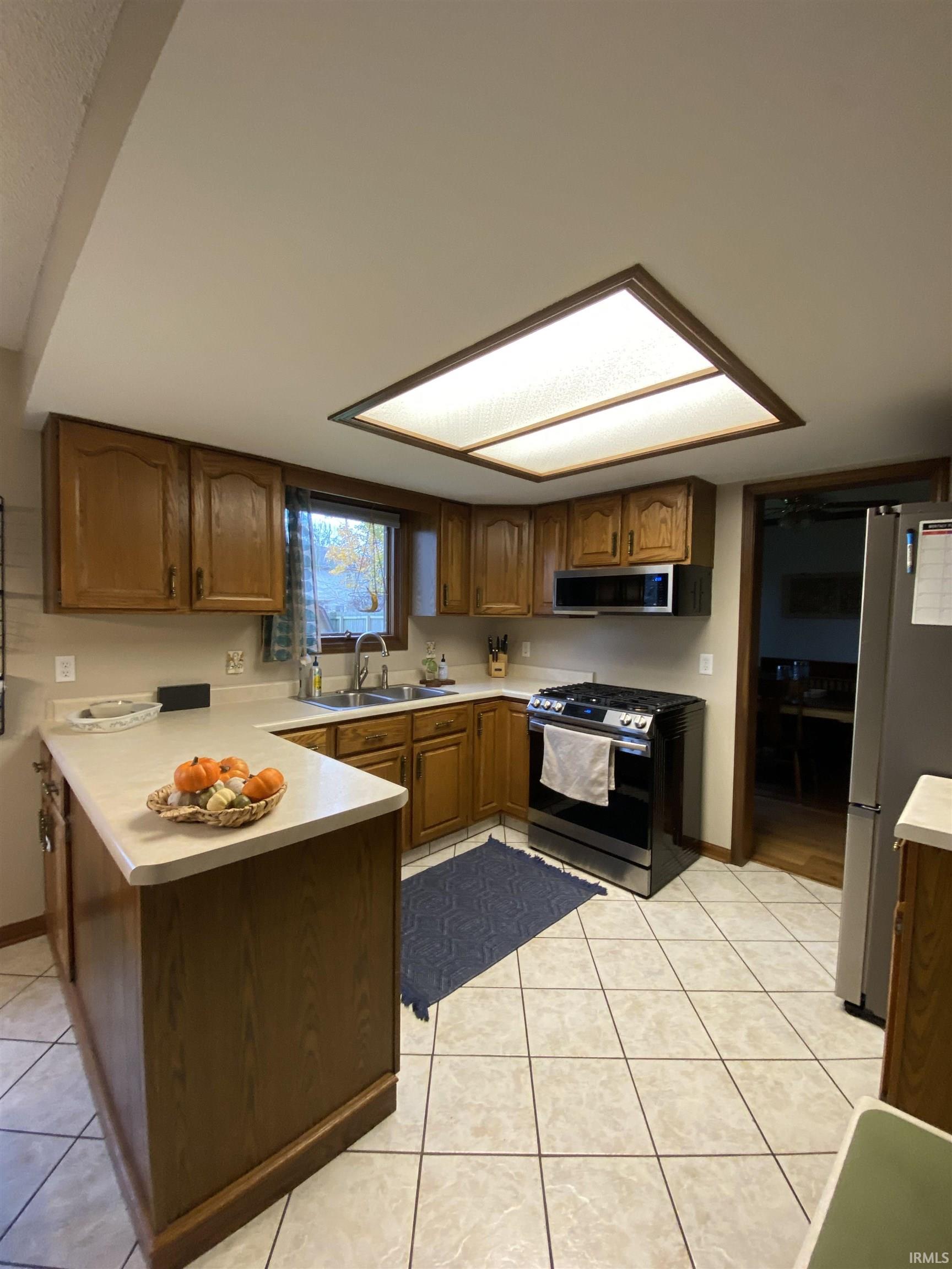 Homes for sale in Fort Wayne, IN | 4006 Finchley Ct, Fort Wayne, IN 46815 | MLS# 202547006