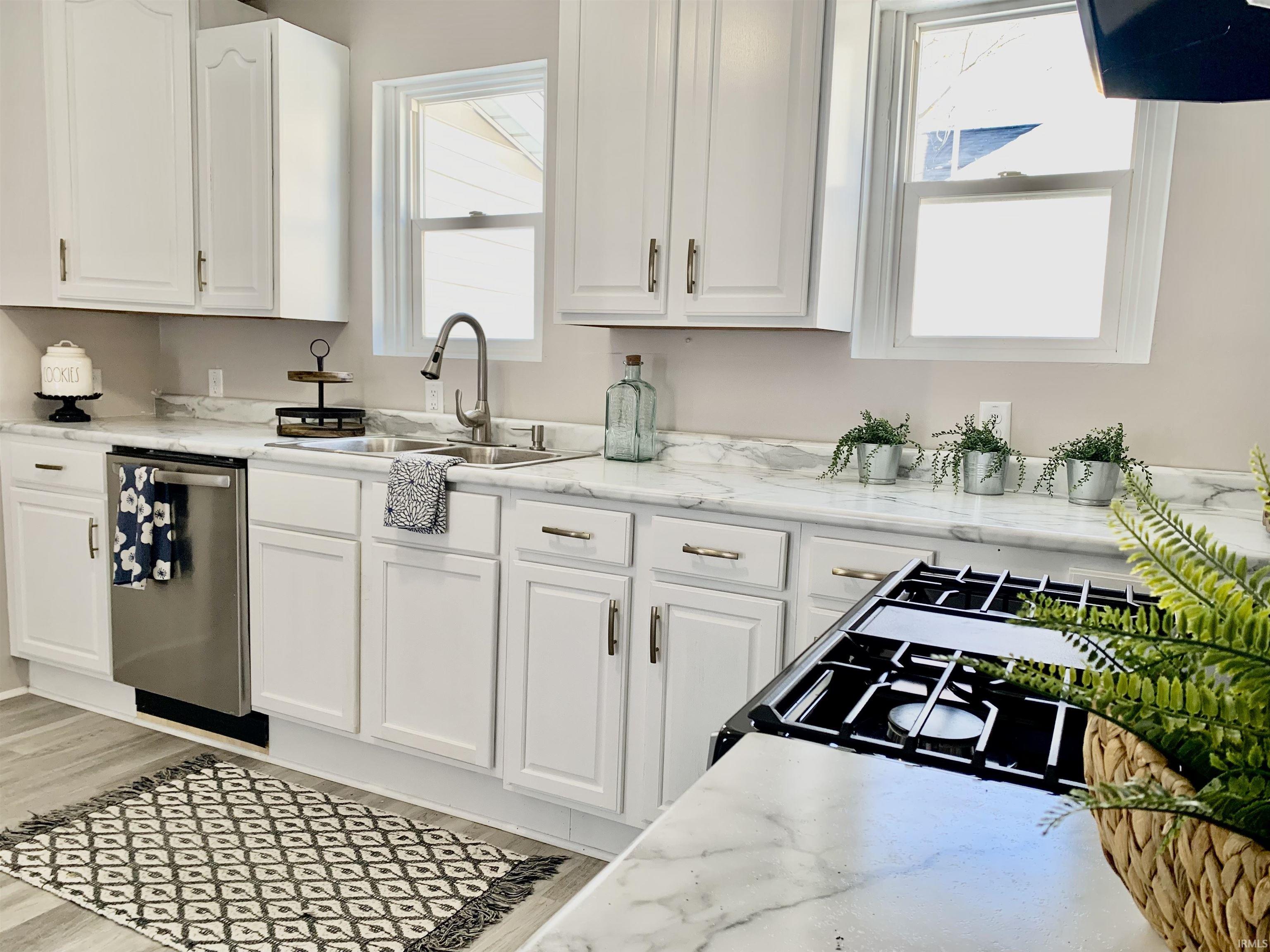 Photo 1 of 1030 Middlebury Street