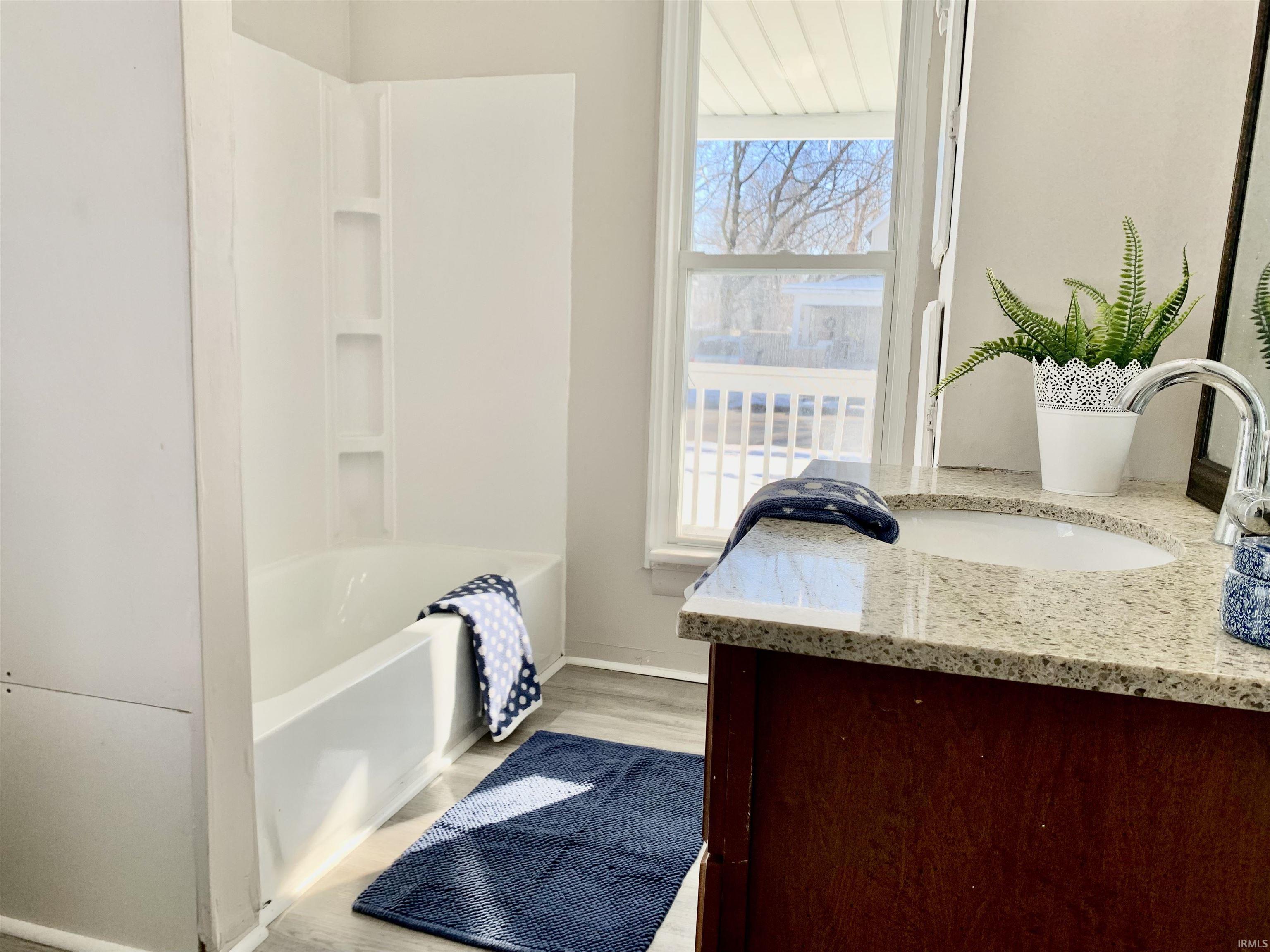 Photo 8 of 1030 Middlebury Street