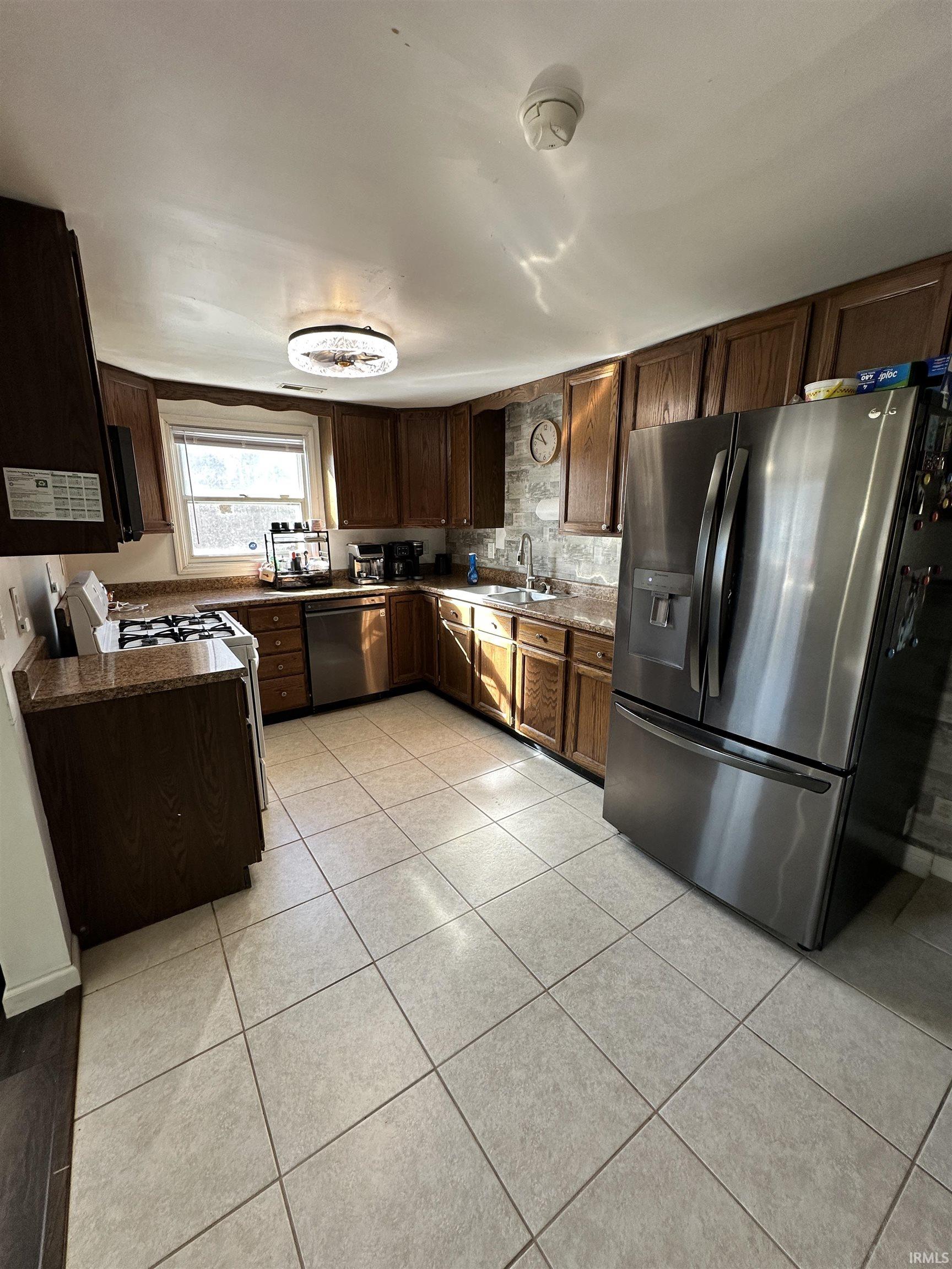 Homes for sale in South Bend, IN | 831 Lancaster Dr, South Bend, IN 46614 | MLS# 202547097