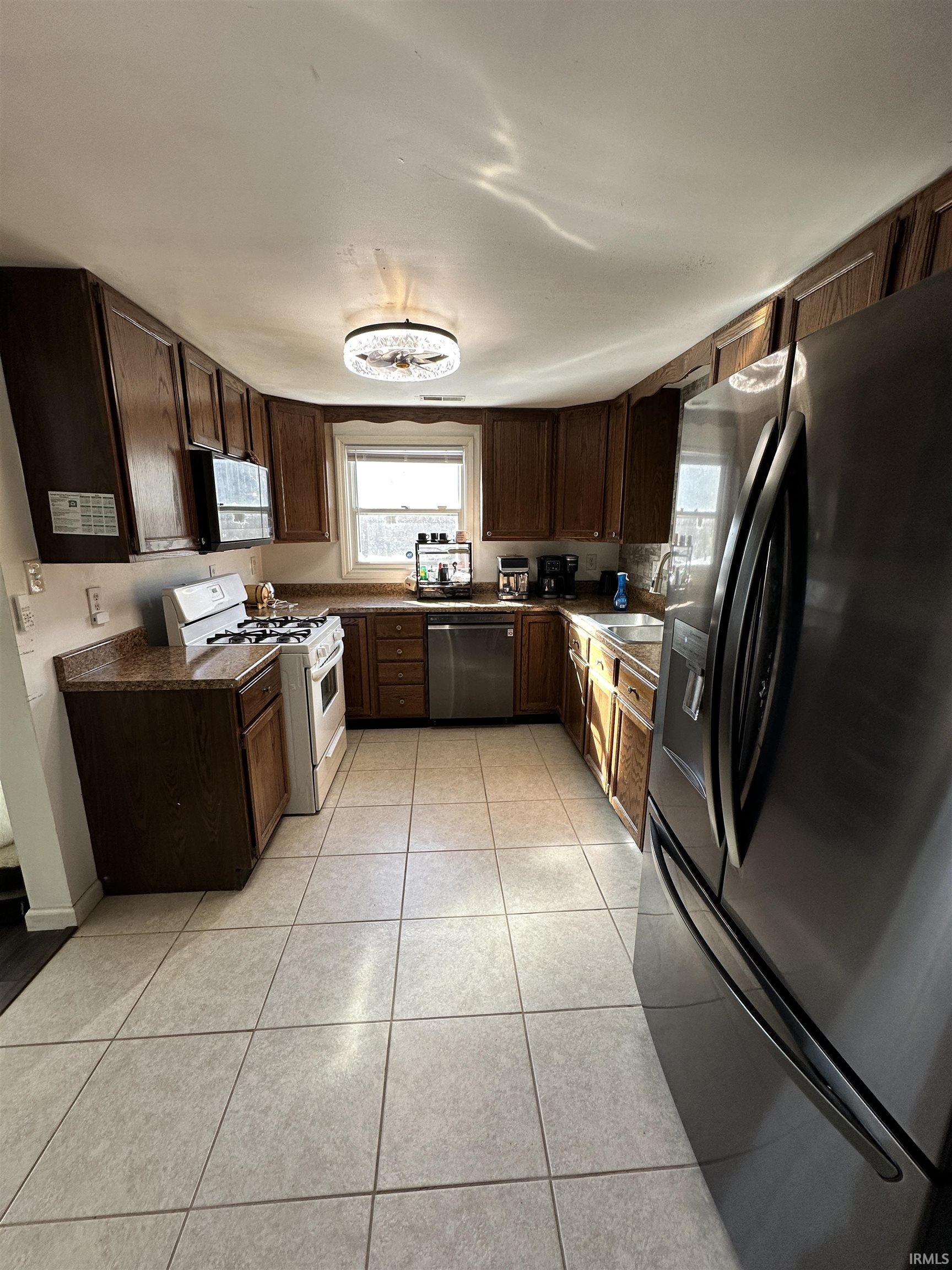 Homes for sale in South Bend, IN | 831 Lancaster Dr, South Bend, IN 46614 | MLS# 202547097