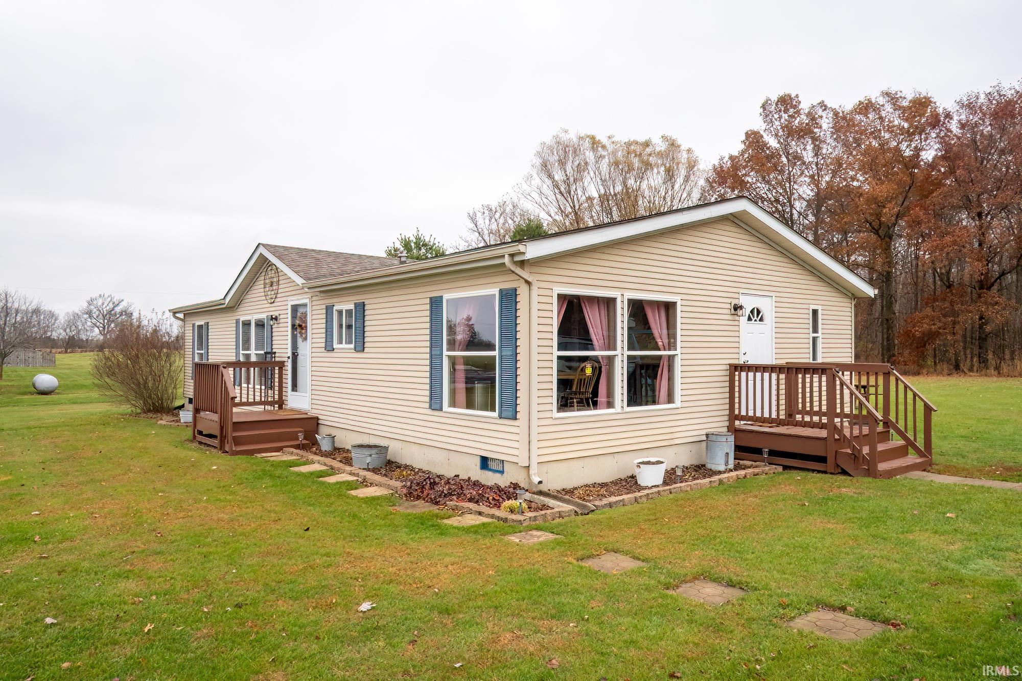 Homes for sale in Grabill, IN | 15720 Roth Rd, Grabill, IN 46741 | MLS# 202547102