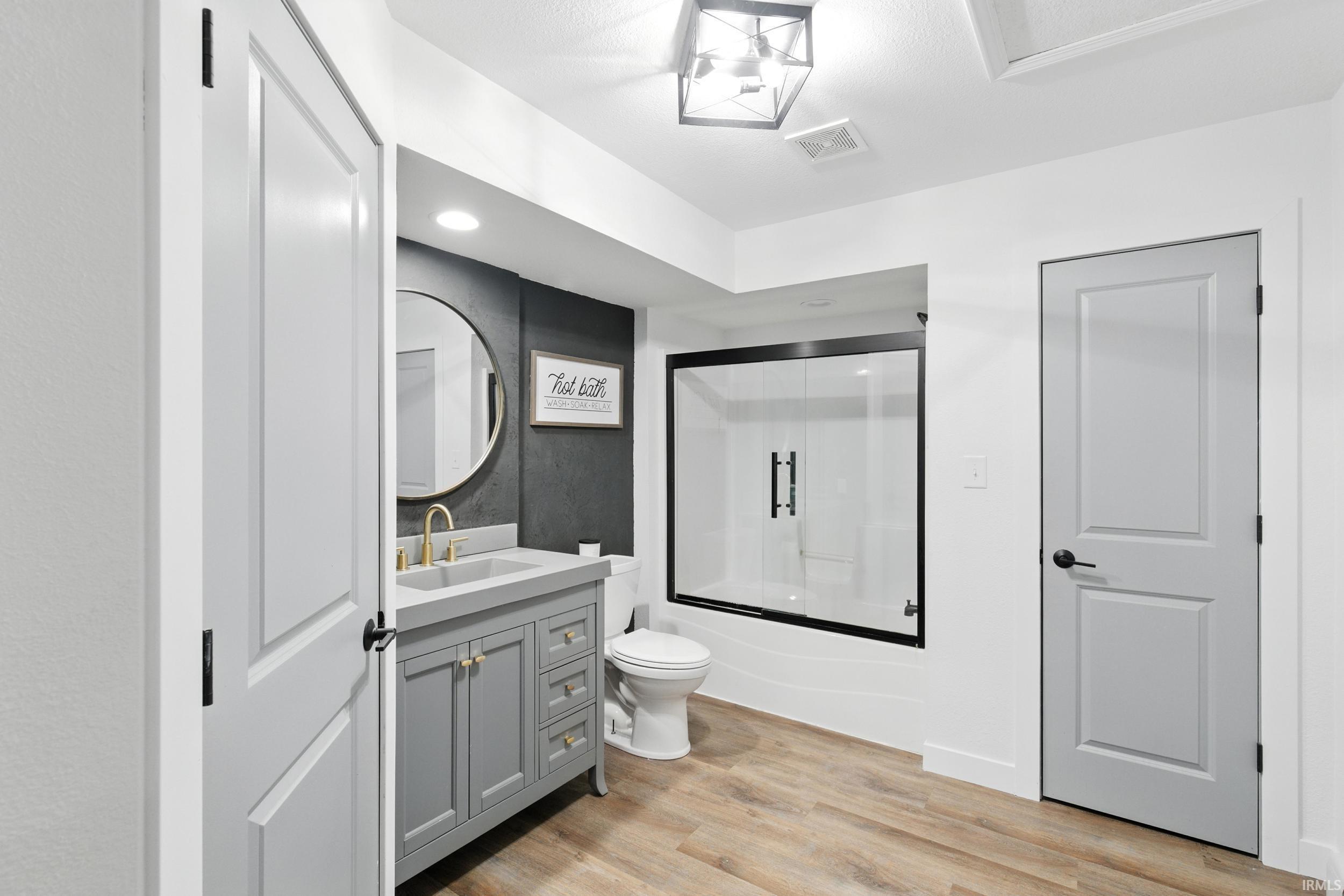 Photo 12 of 6511 W Cromwell Road