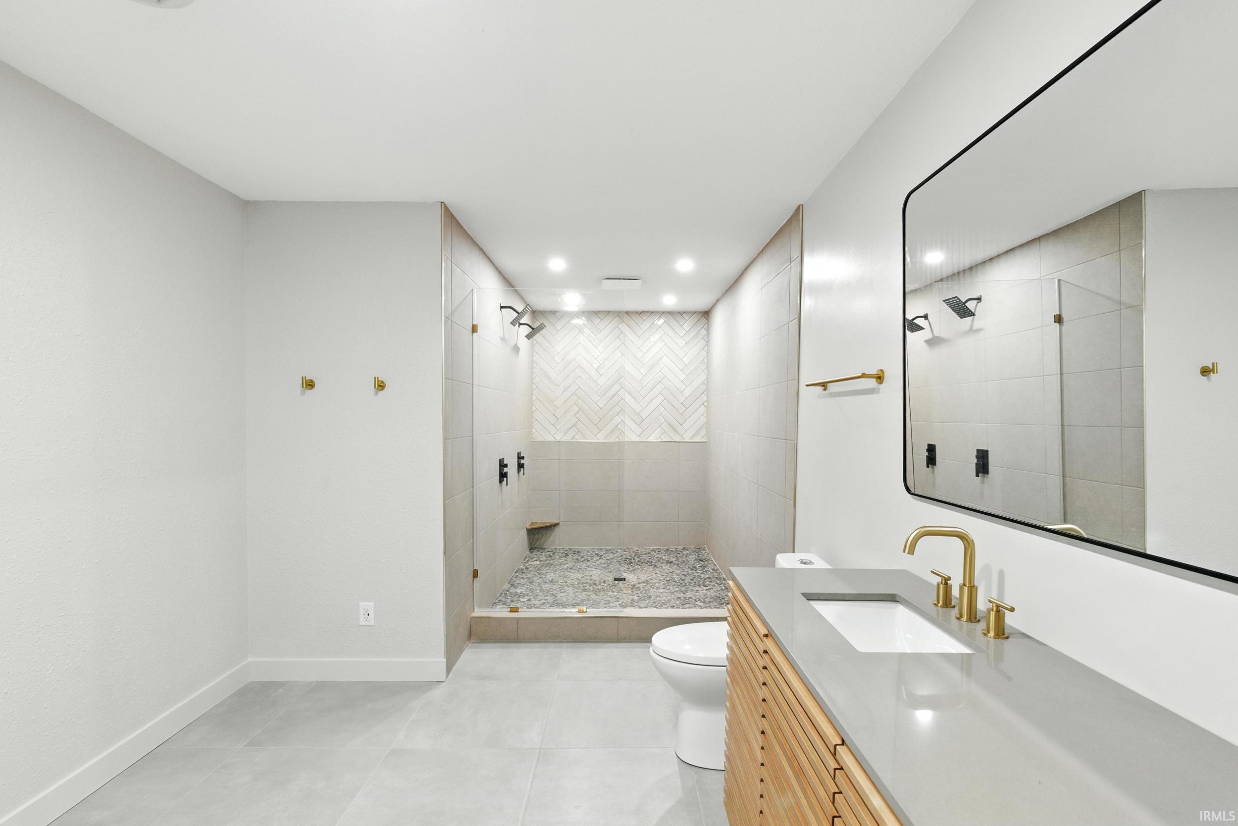 Photo 23 of 6511 W Cromwell Road