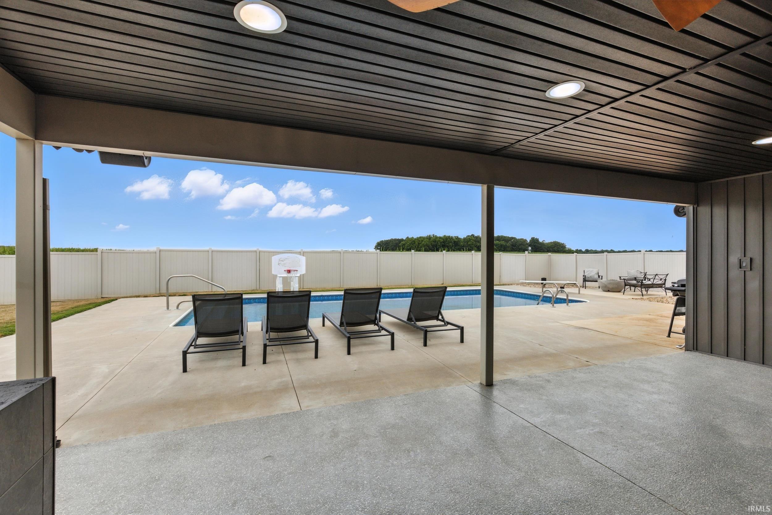 Photo 32 of 6511 W Cromwell Road