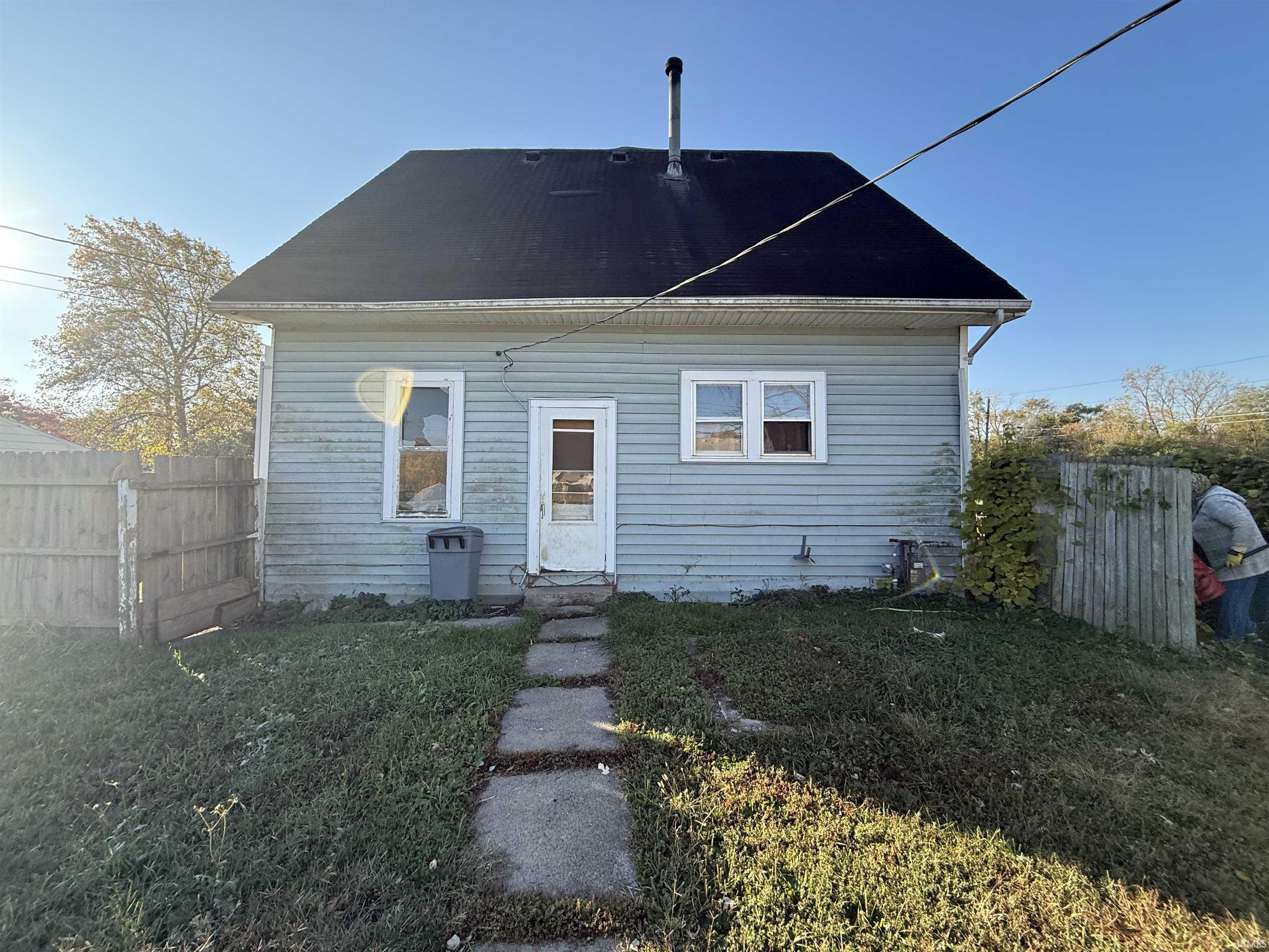 Homes for sale in Gas City, IN | 303 E South H St, Gas City, IN 46933 | MLS# 202547167