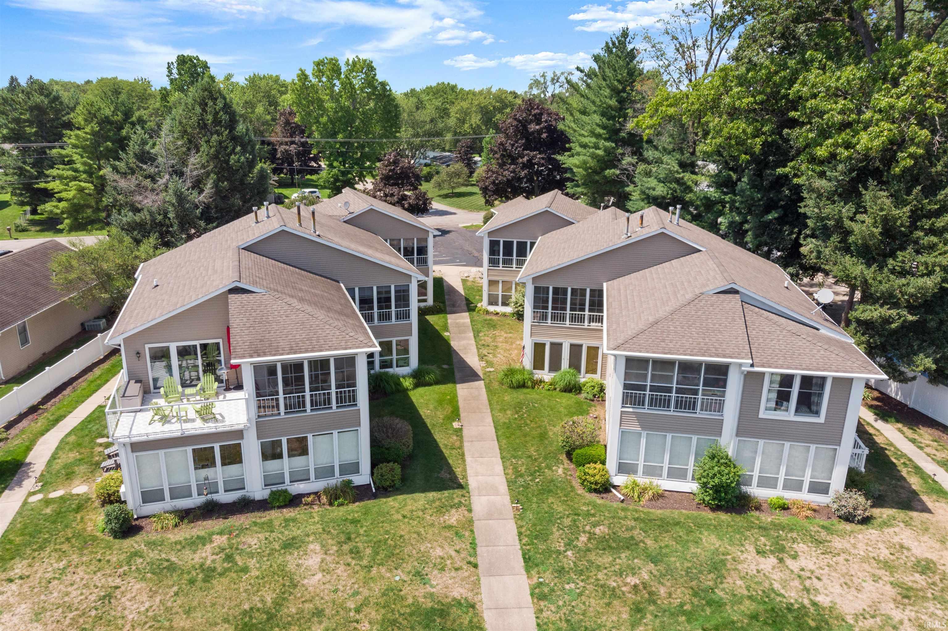 Aerial view of property and surrounding area