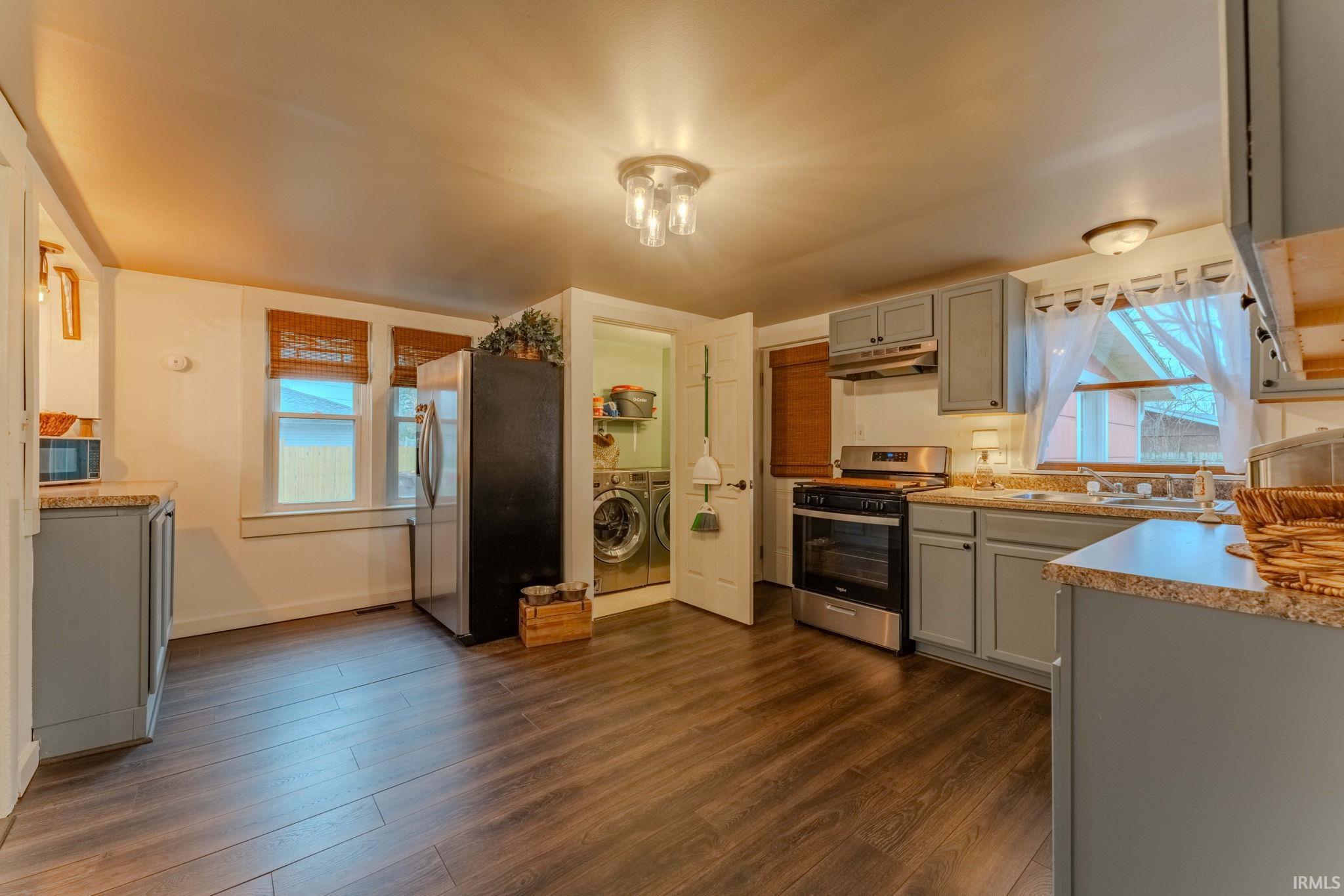 Photo 10 of 1558 Webster Street