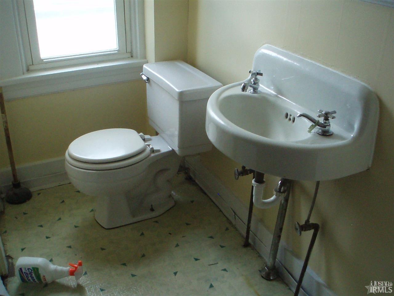 Photo 6 of 938 Herman