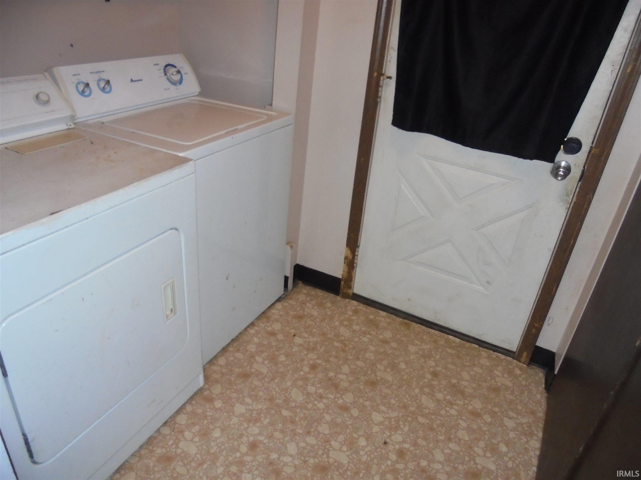 Photo 5 of 1709 Tecumseh Street