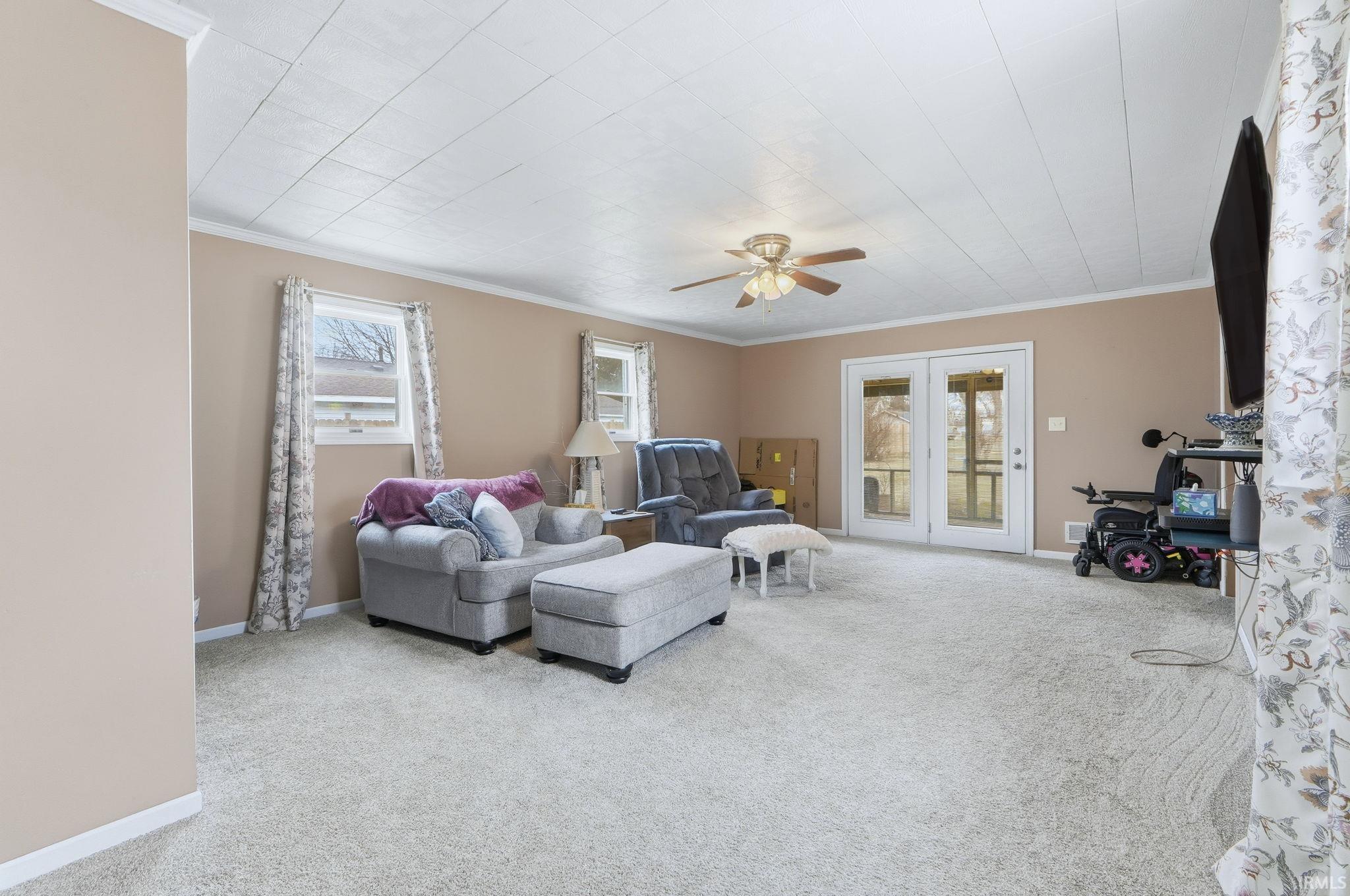 Photo 11 of 2212 Dale Drive