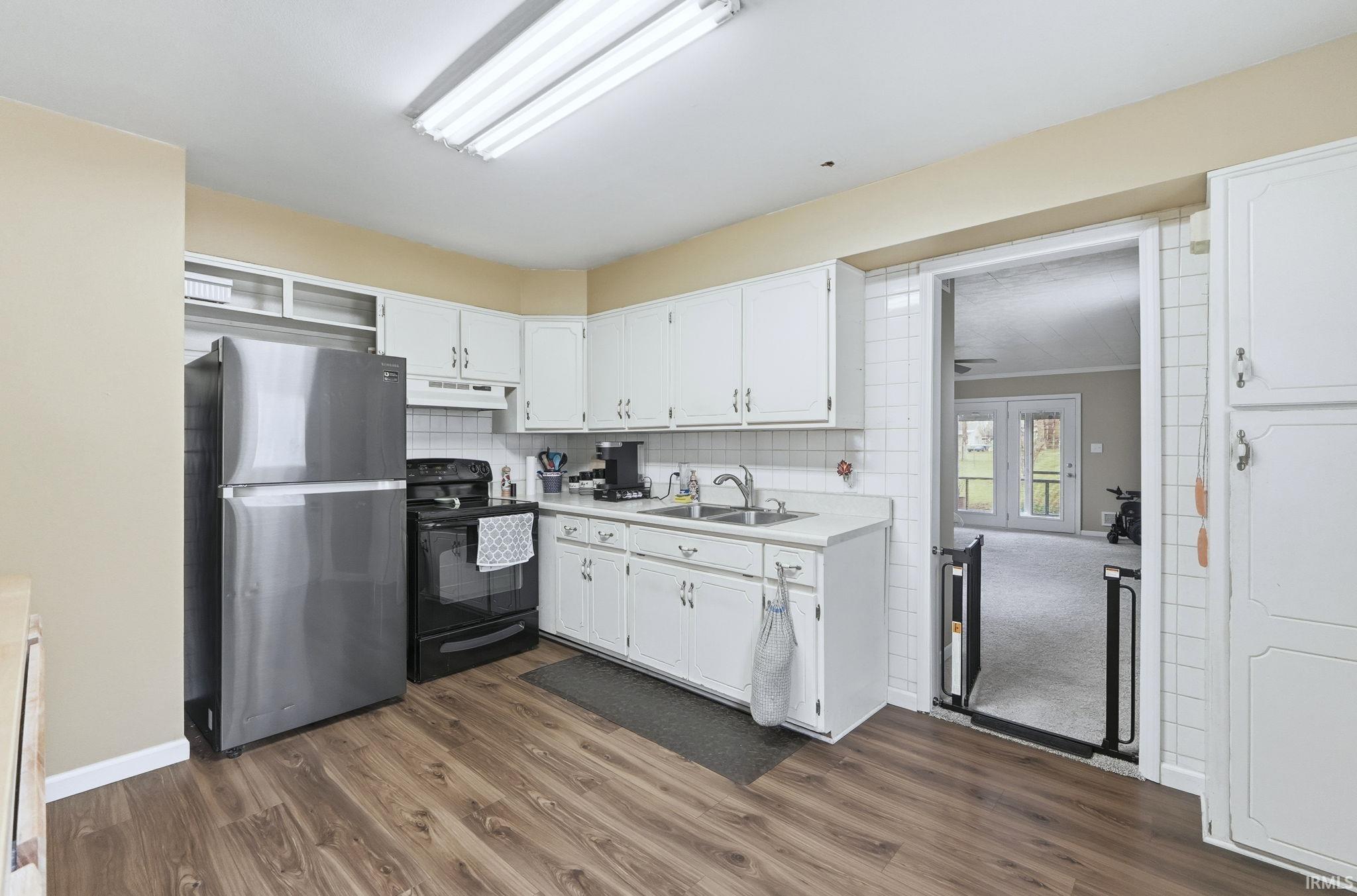 Photo 6 of 2212 Dale Drive