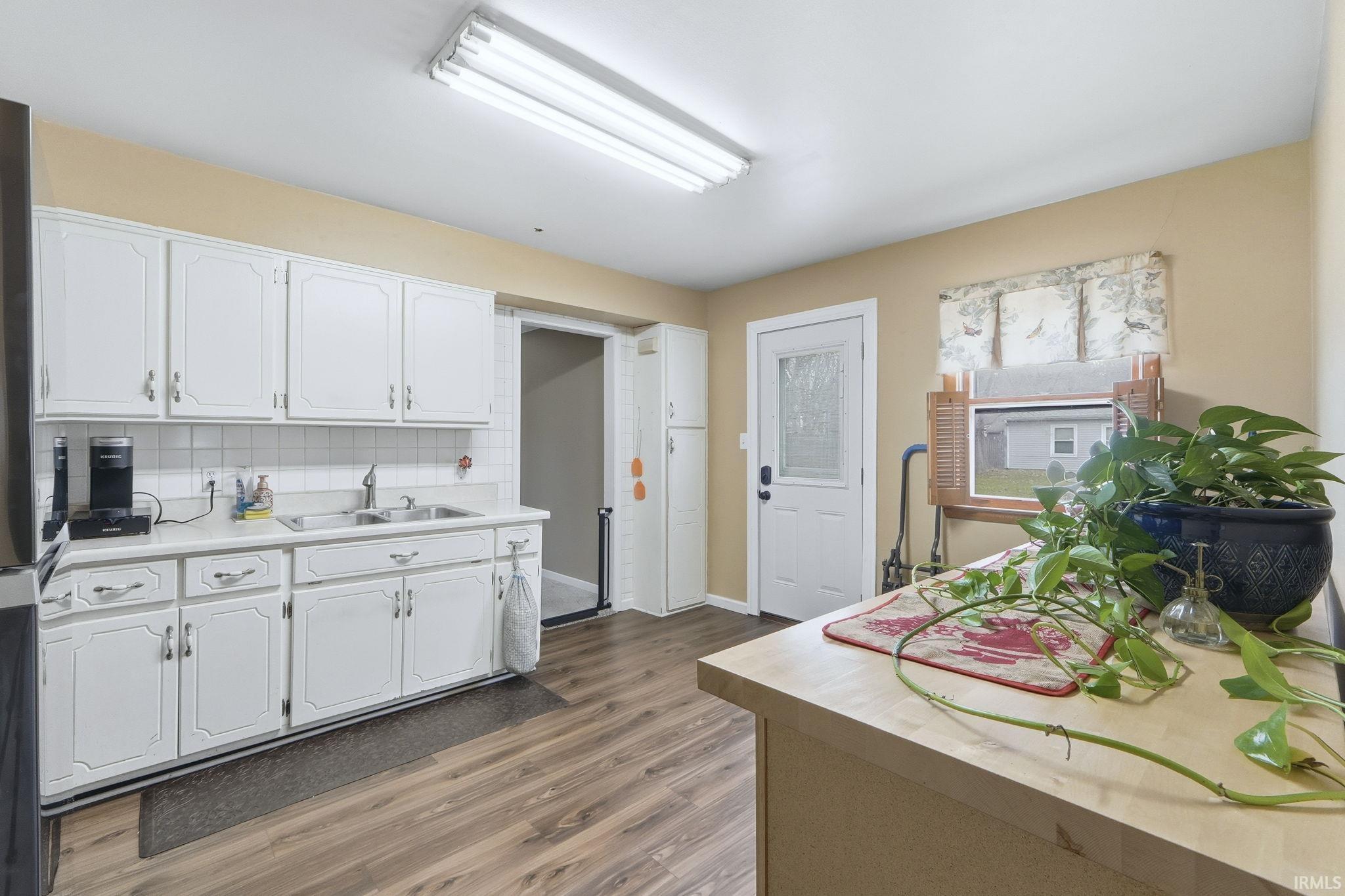 Photo 7 of 2212 Dale Drive