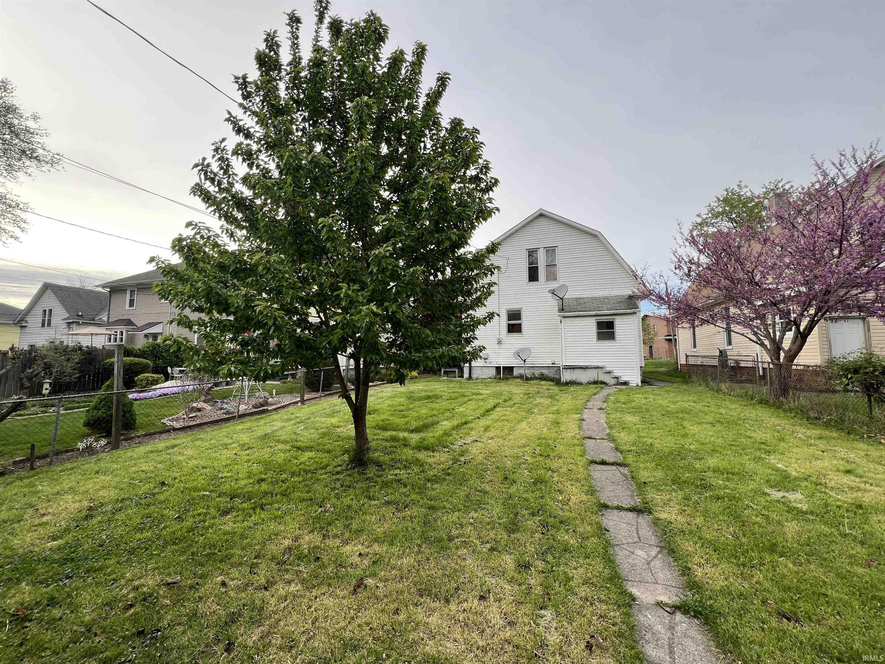 Photo 22 of 925 Cottage Avenue