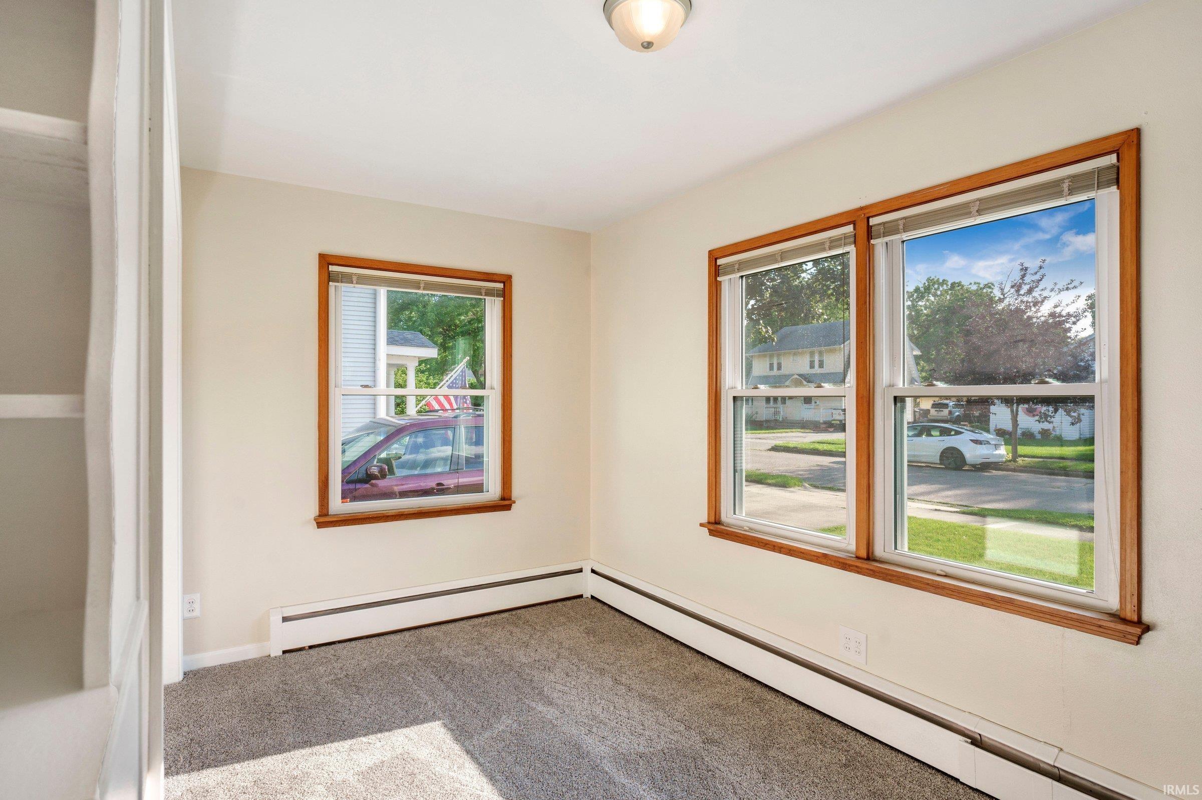 Photo 10 of 128 Manor Avenue