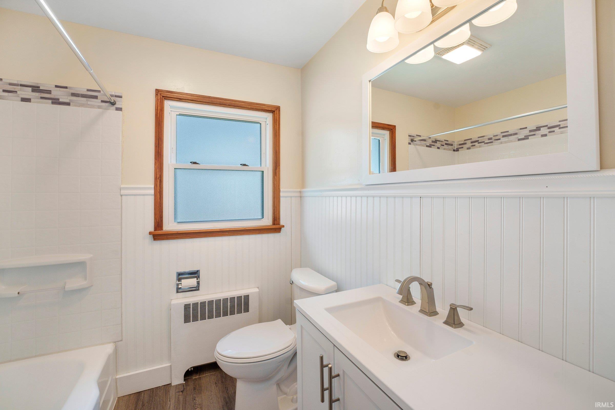 Photo 13 of 128 Manor Avenue