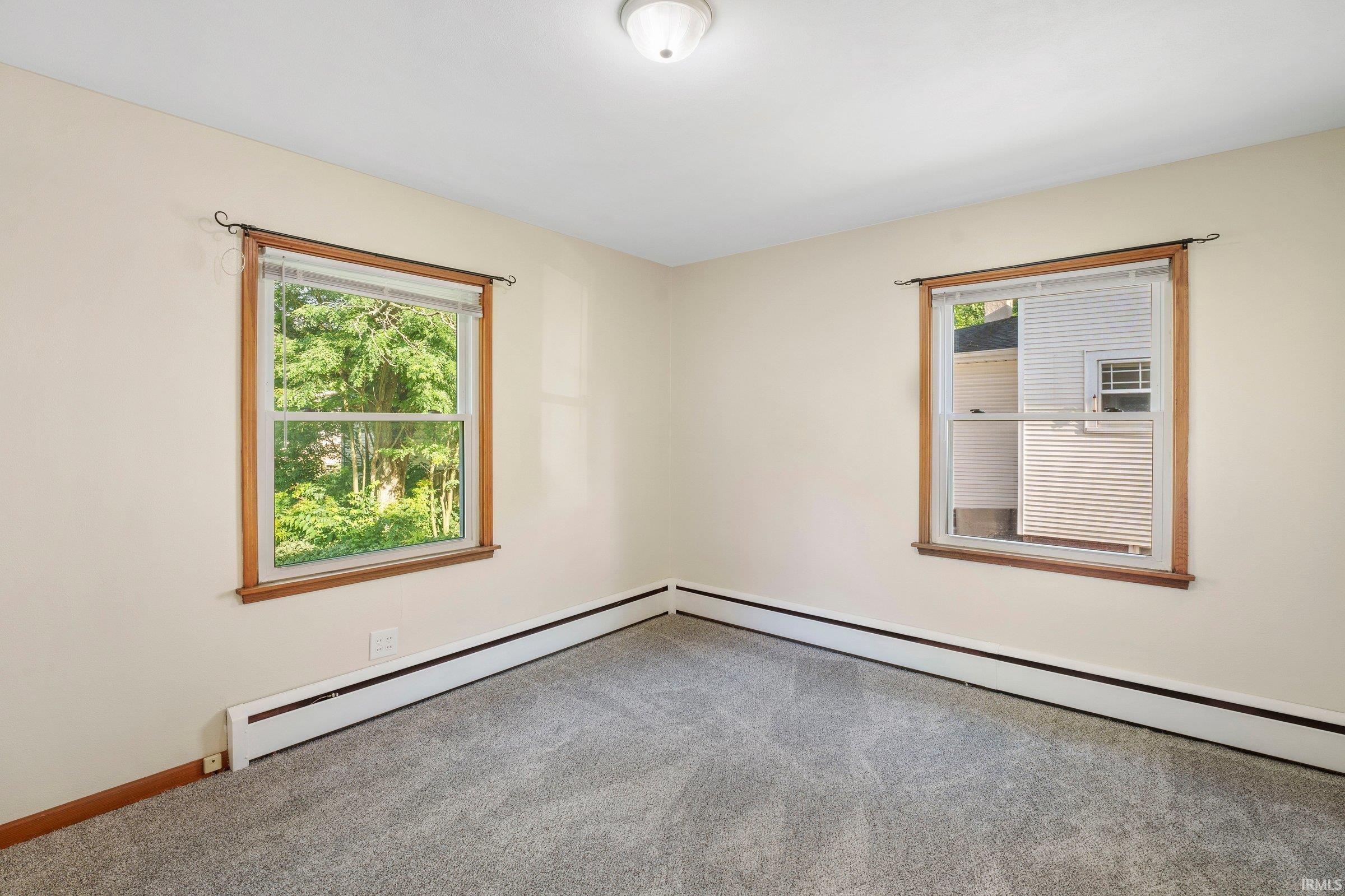 Photo 14 of 128 Manor Avenue