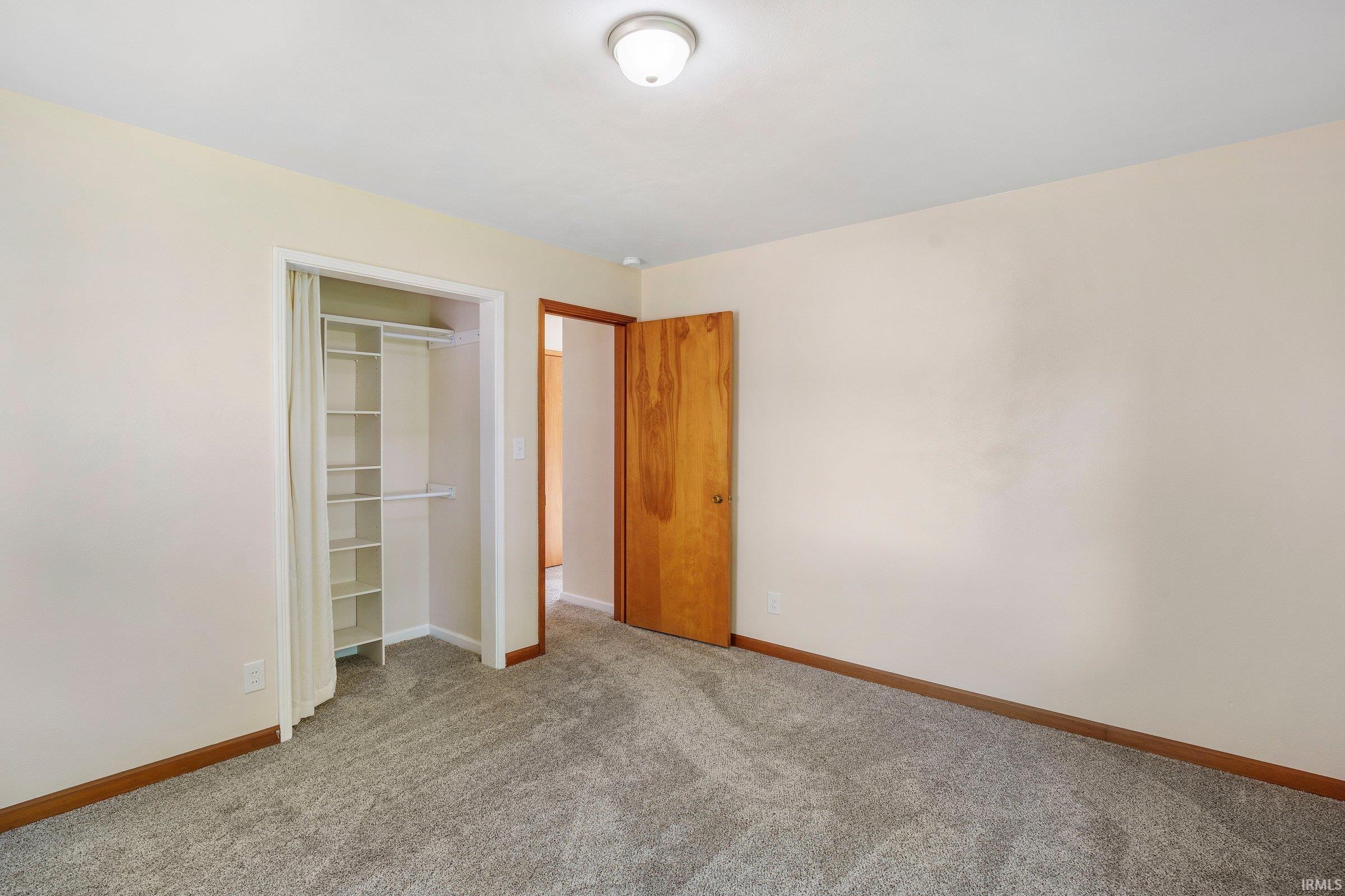 Photo 15 of 128 Manor Avenue