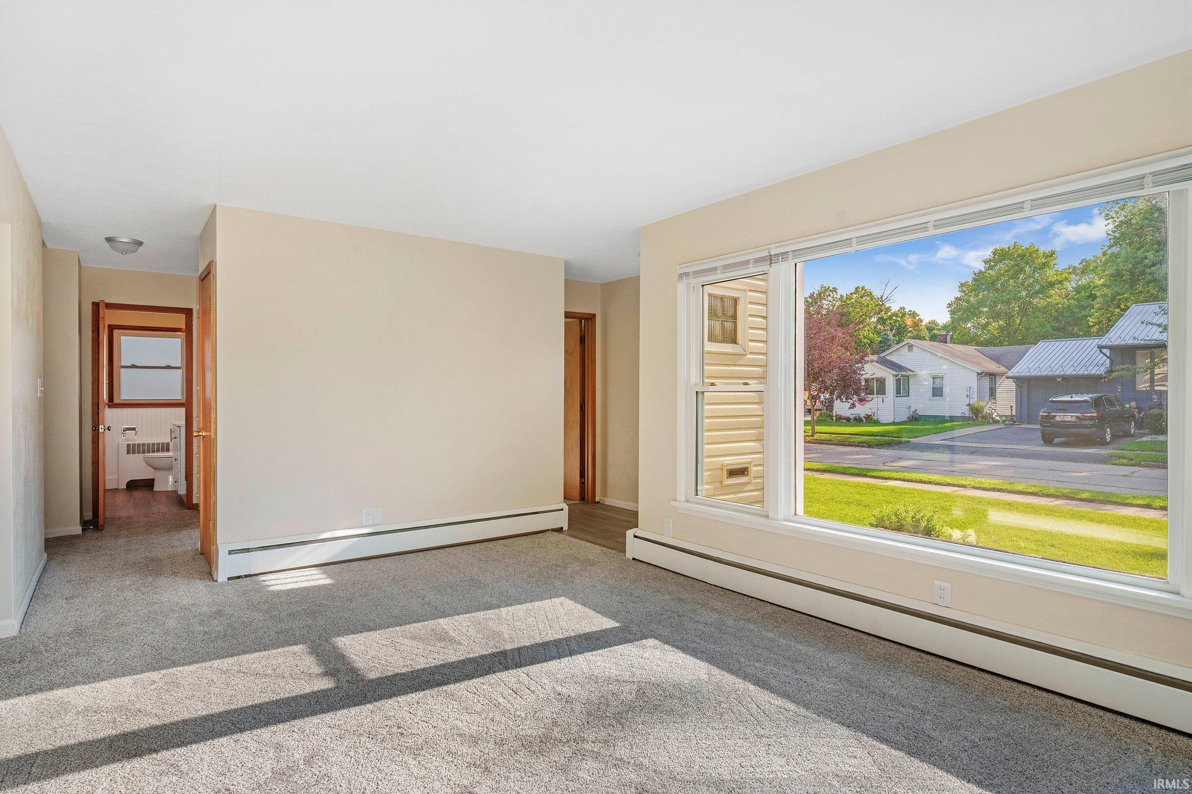 Photo 3 of 128 Manor Avenue