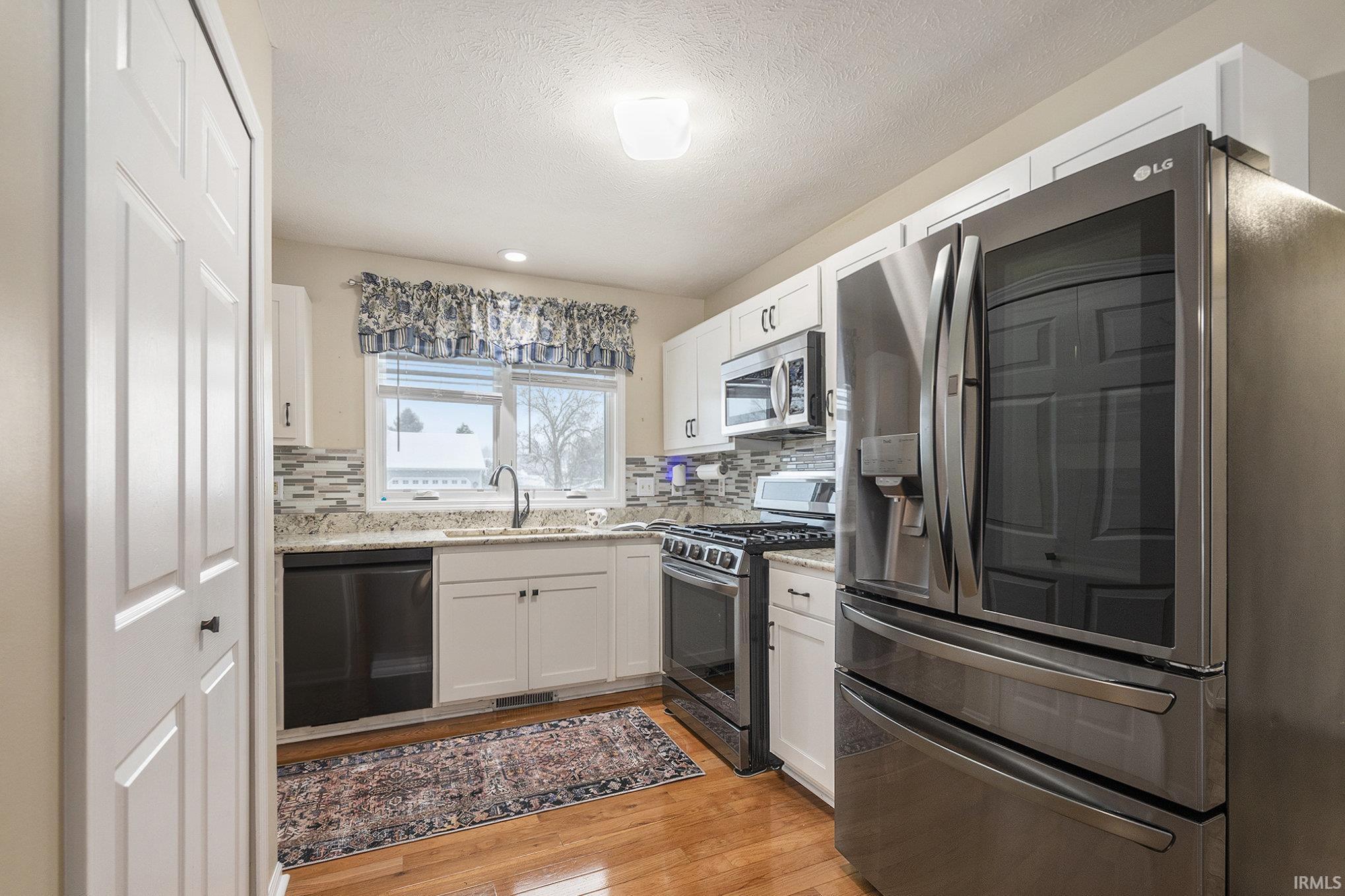 Photo 4 of 30765 Oakbrook Drive