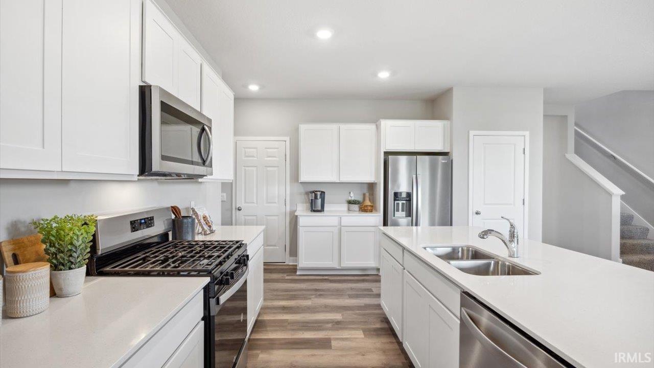 Photo 5 of 3681 Beck Court