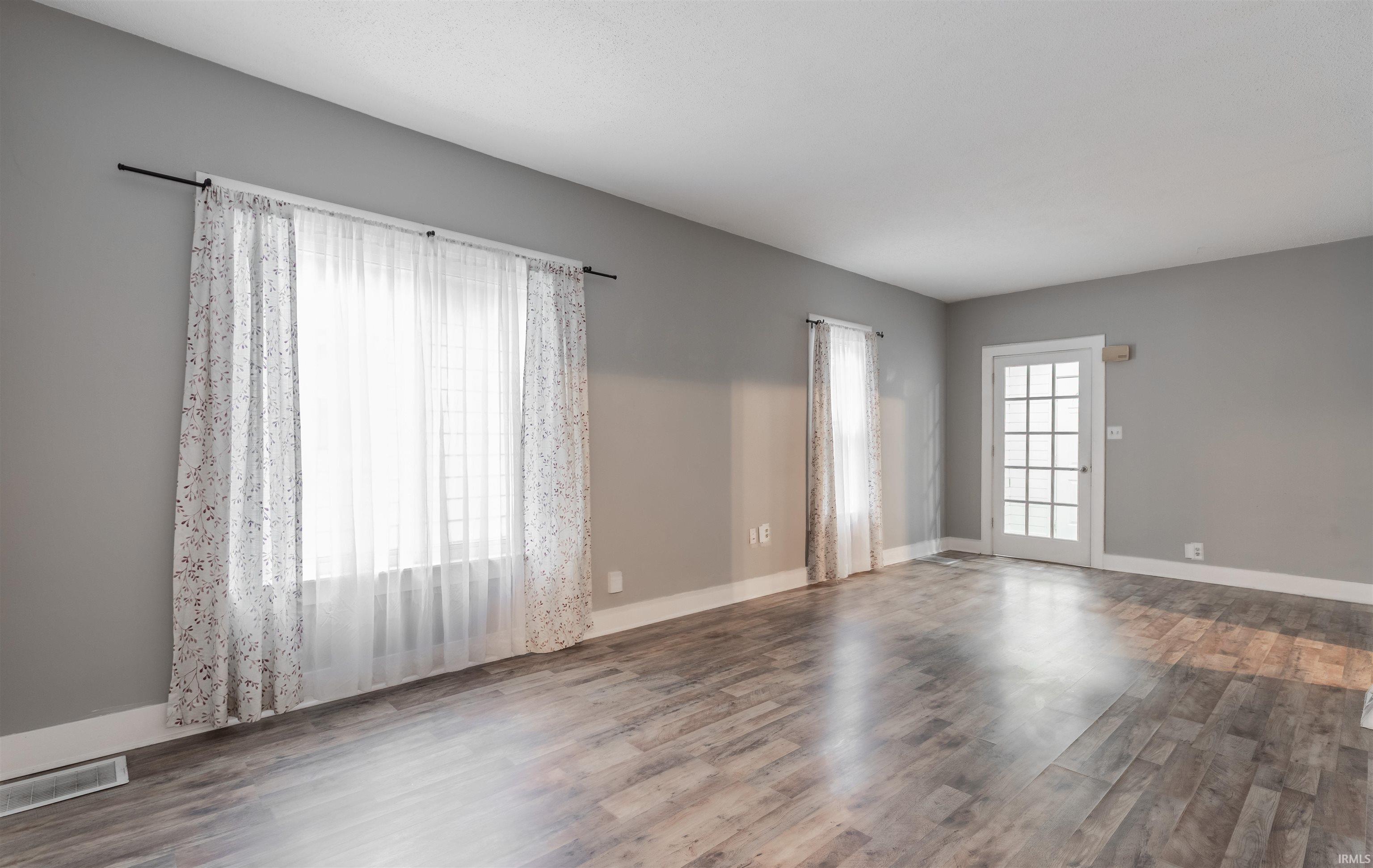 Homes for sale in Evansville, IN | 1707 Hollywood Ave, Evansville, IN 47712 | MLS# 202547773