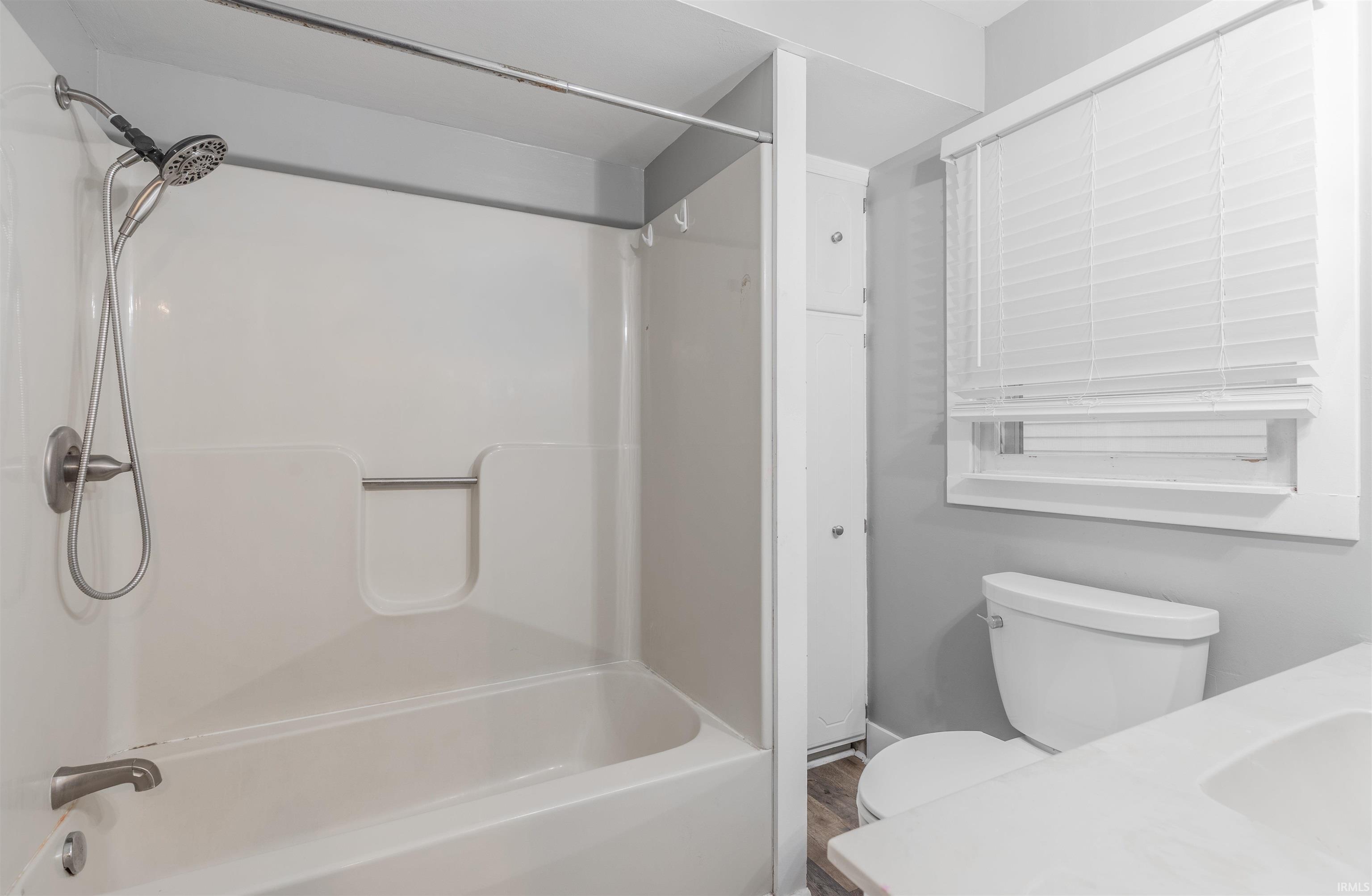 Homes for sale in Evansville, IN | 1707 Hollywood Ave, Evansville, IN 47712 | MLS# 202547773