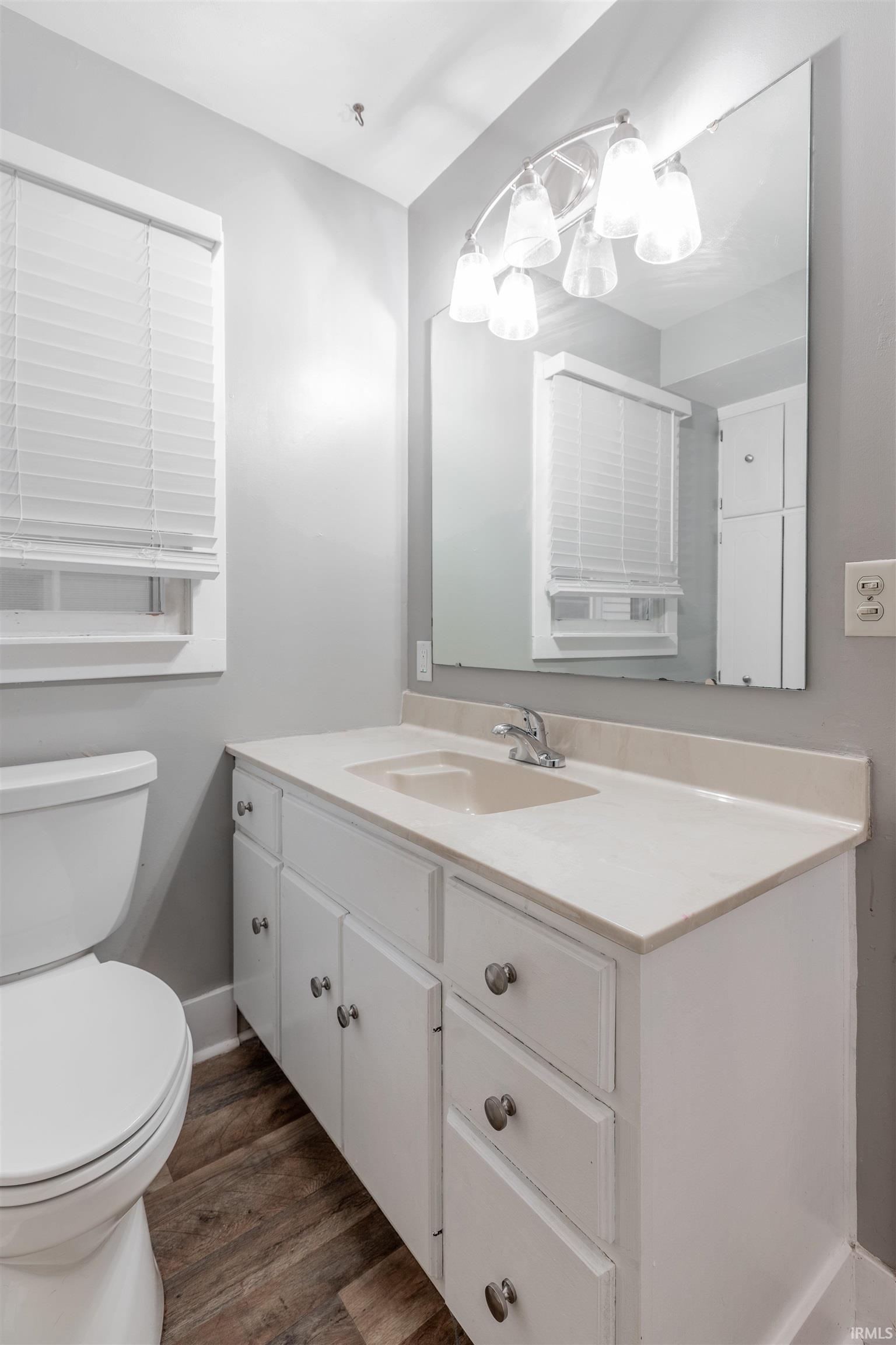 Homes for sale in Evansville, IN | 1707 Hollywood Ave, Evansville, IN 47712 | MLS# 202547773