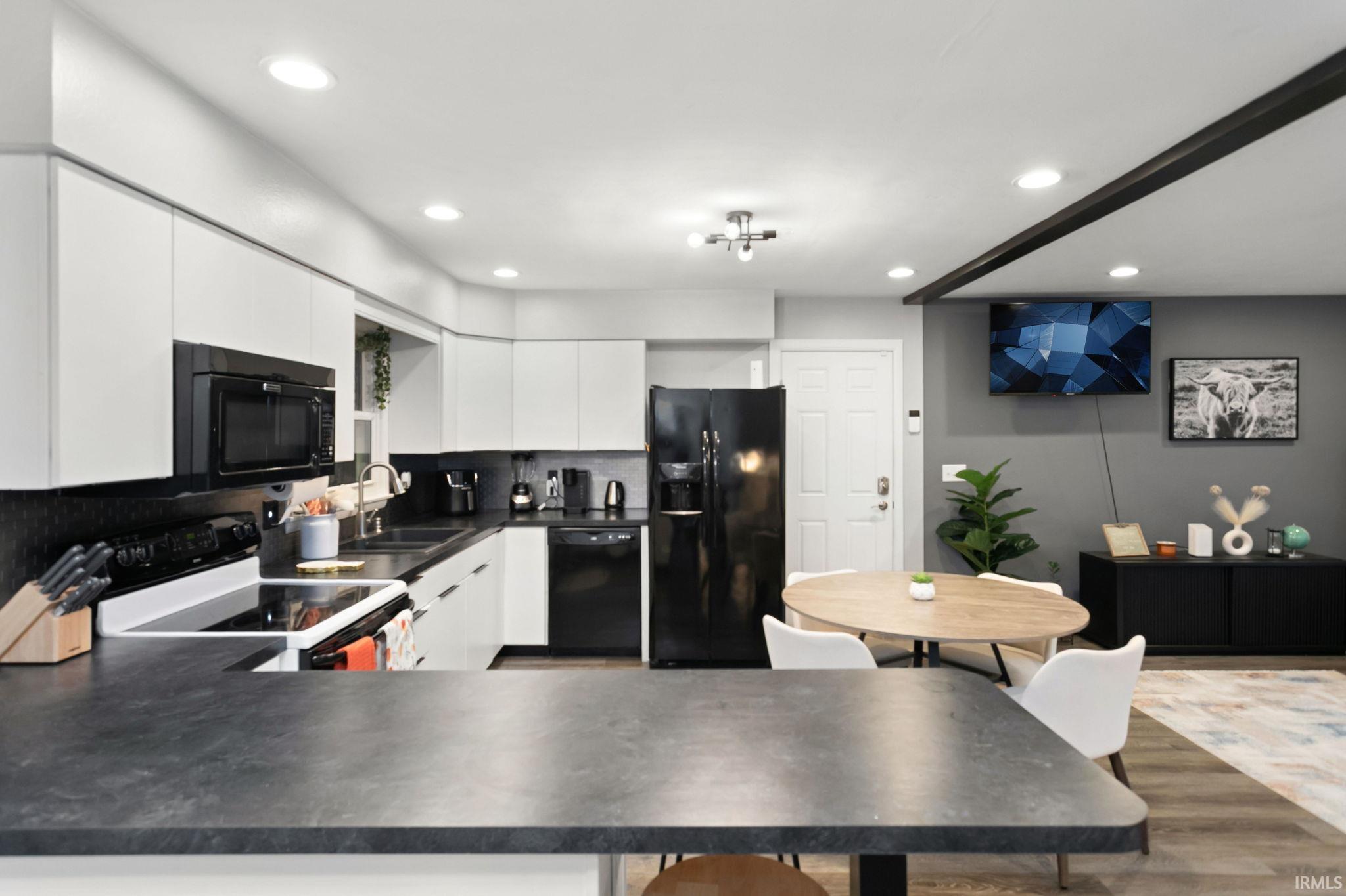 Photo 5 of 13 Meadow Lane