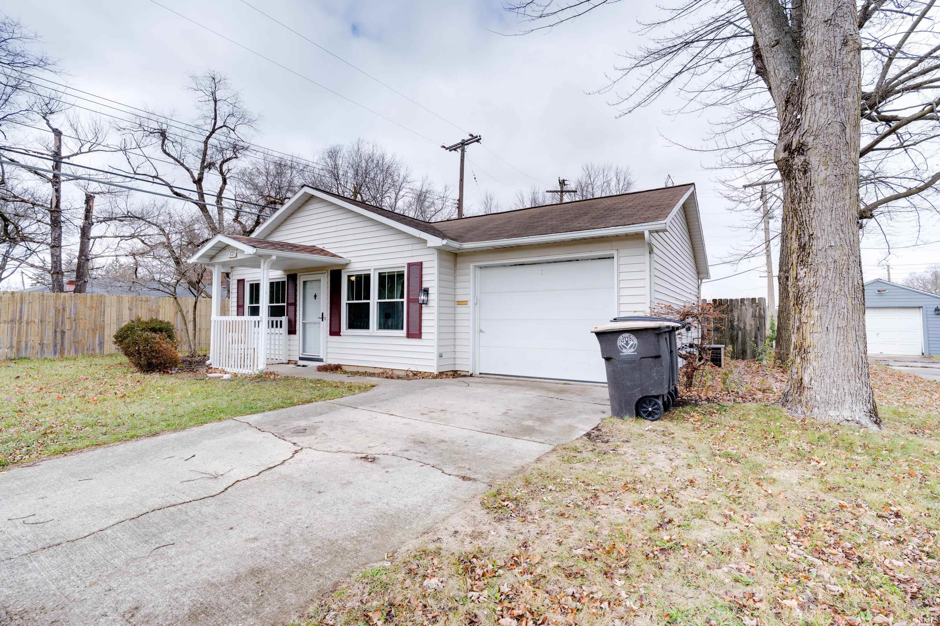 Homes for sale in Fort Wayne, IN | 123 Edgeknoll Ln, Fort Wayne, IN 46816 | MLS# 202547778