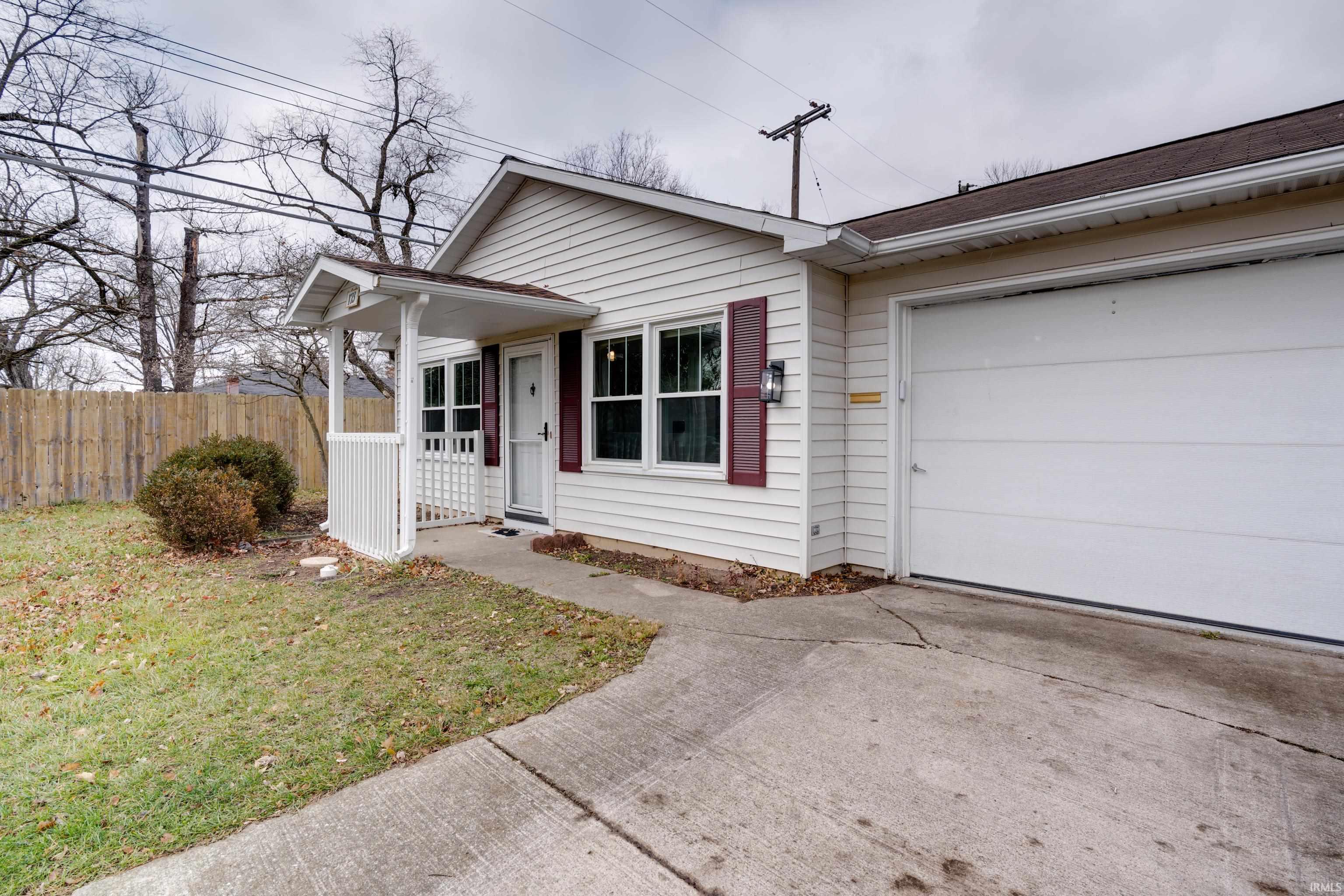 Homes for sale in Fort Wayne, IN | 123 Edgeknoll Ln, Fort Wayne, IN 46816 | MLS# 202547778