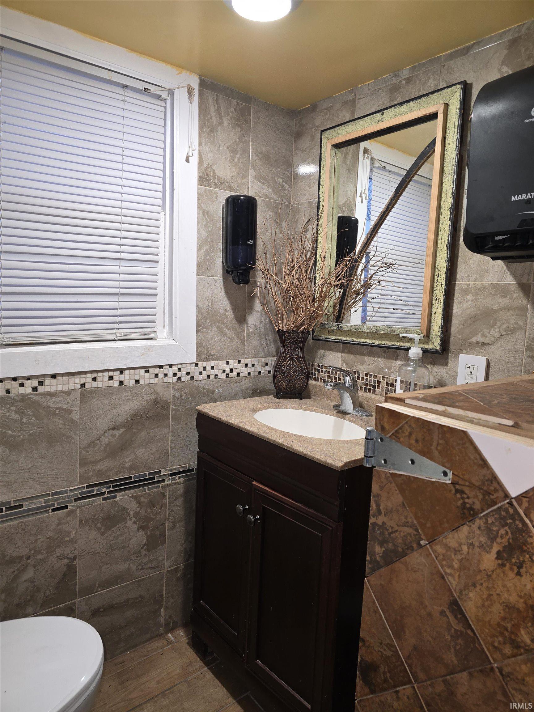 Photo 14 of 822 N Michigan St Street