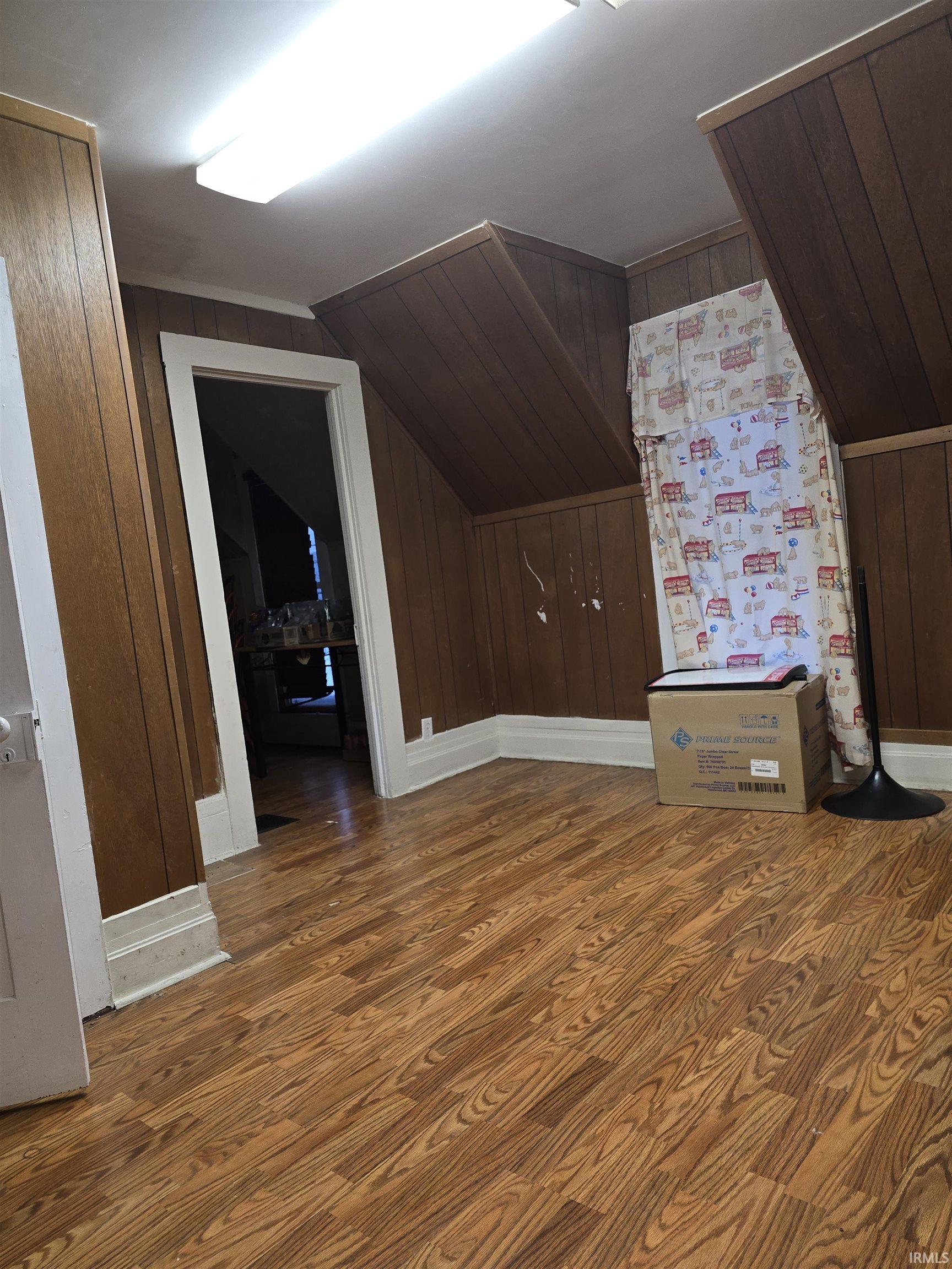 Photo 18 of 822 N Michigan St Street