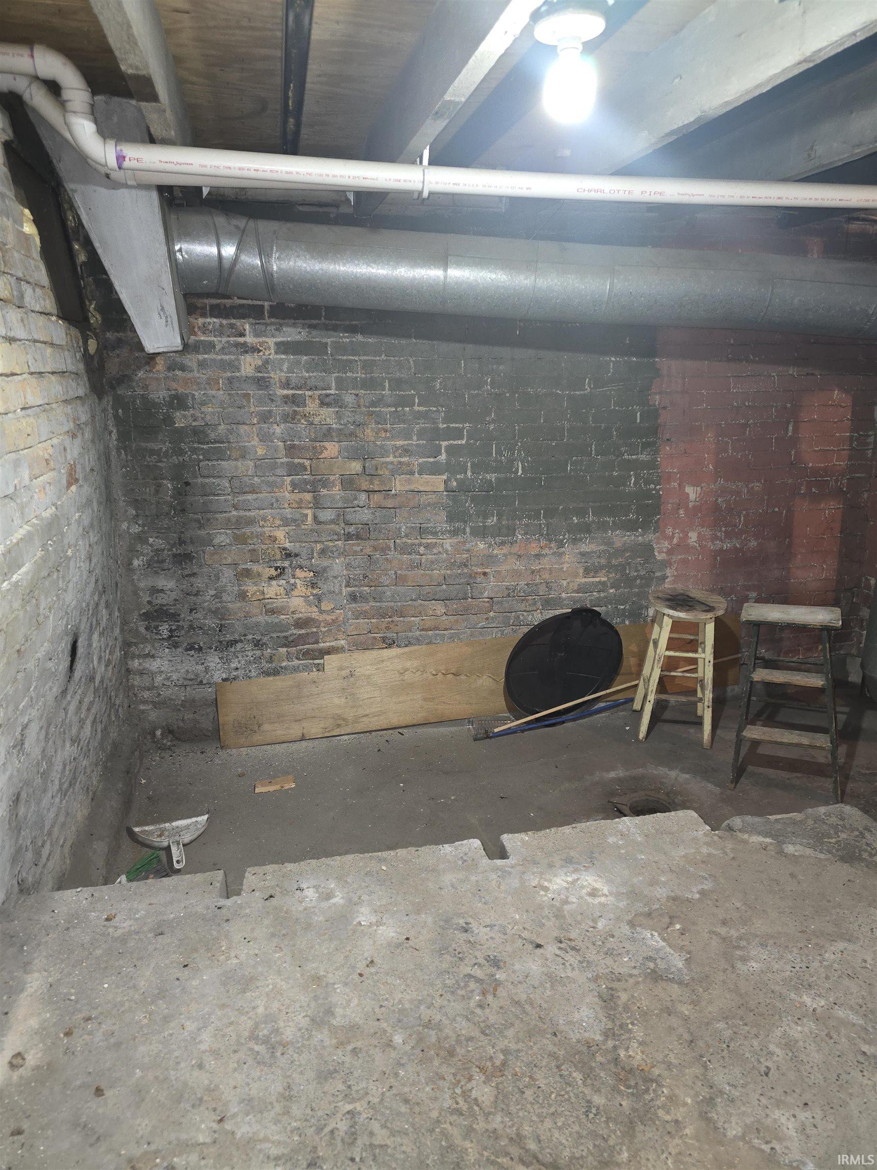 Photo 23 of 822 N Michigan St Street