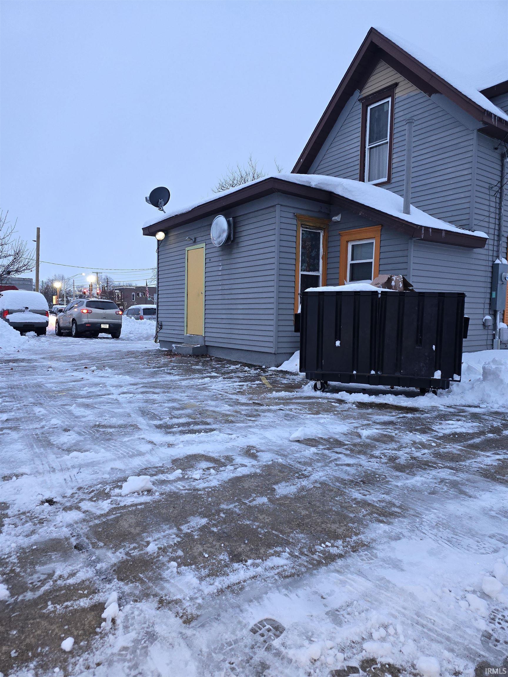 Photo 24 of 822 N Michigan St Street