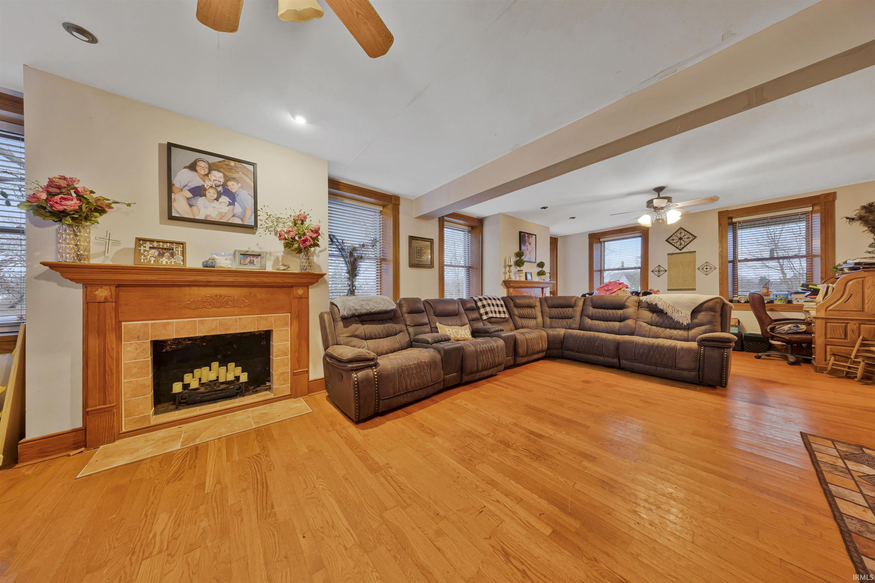 Homes for sale in Mount Vernon, IN | 917 Mill St, Mount Vernon, IN 47620 | MLS# 202547853