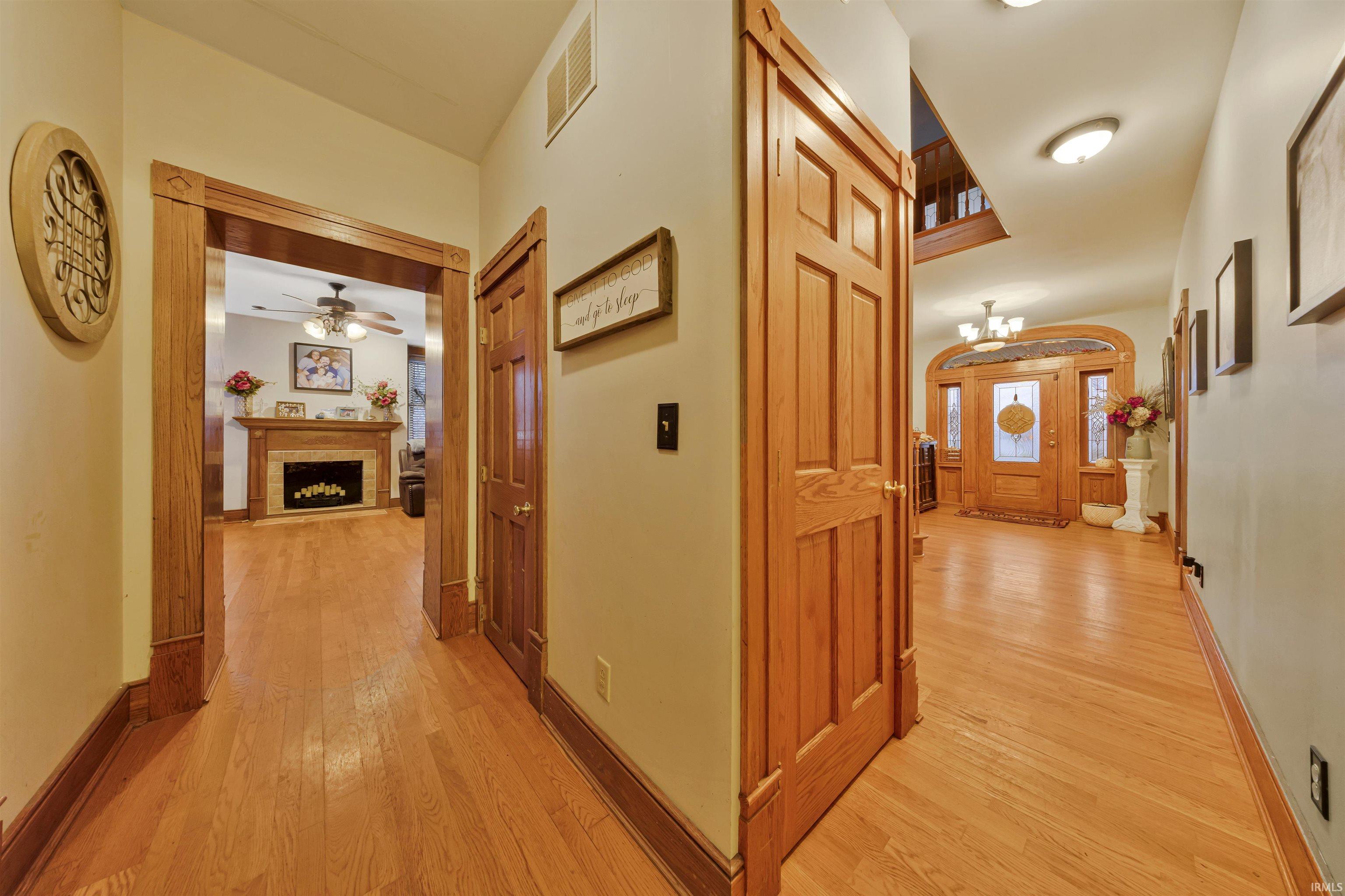 Homes for sale in Mount Vernon, IN | 917 Mill St, Mount Vernon, IN 47620 | MLS# 202547853