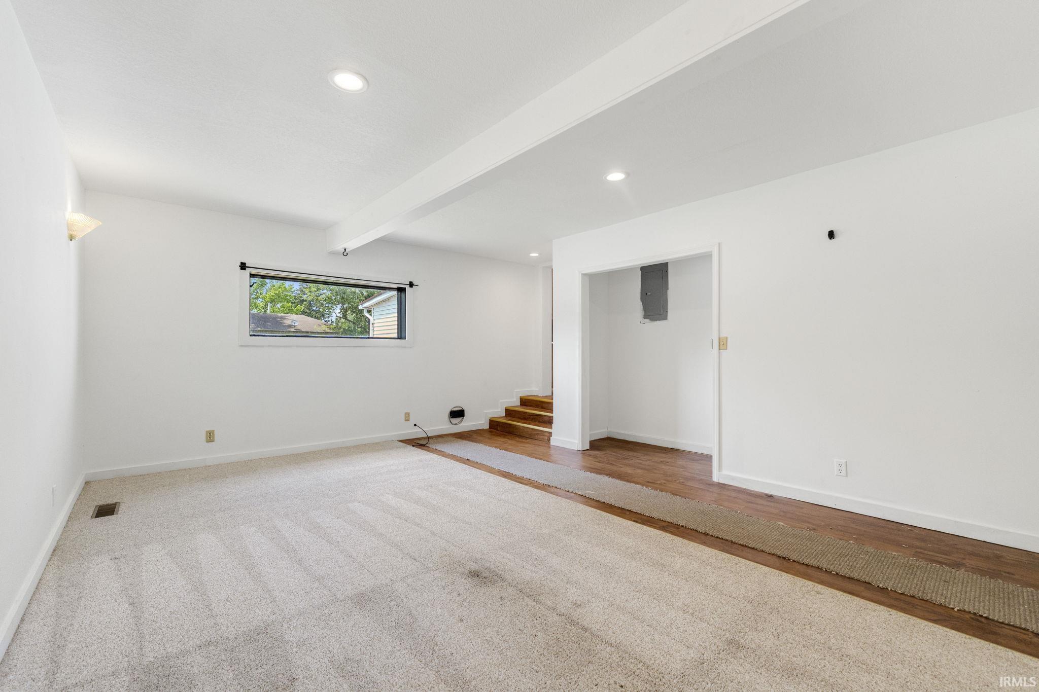 Homes for sale in South Whitley, IN | 108 W Smith St, South Whitley, IN 46787 | MLS# 202548027