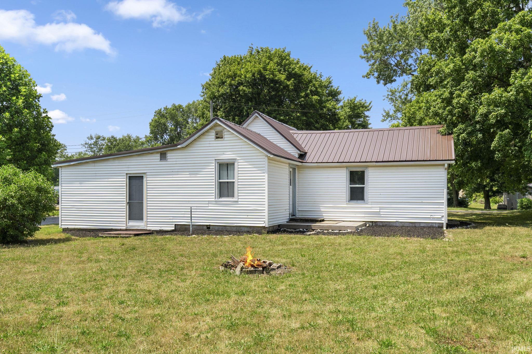 Photo 15 of 108 W Smith Street