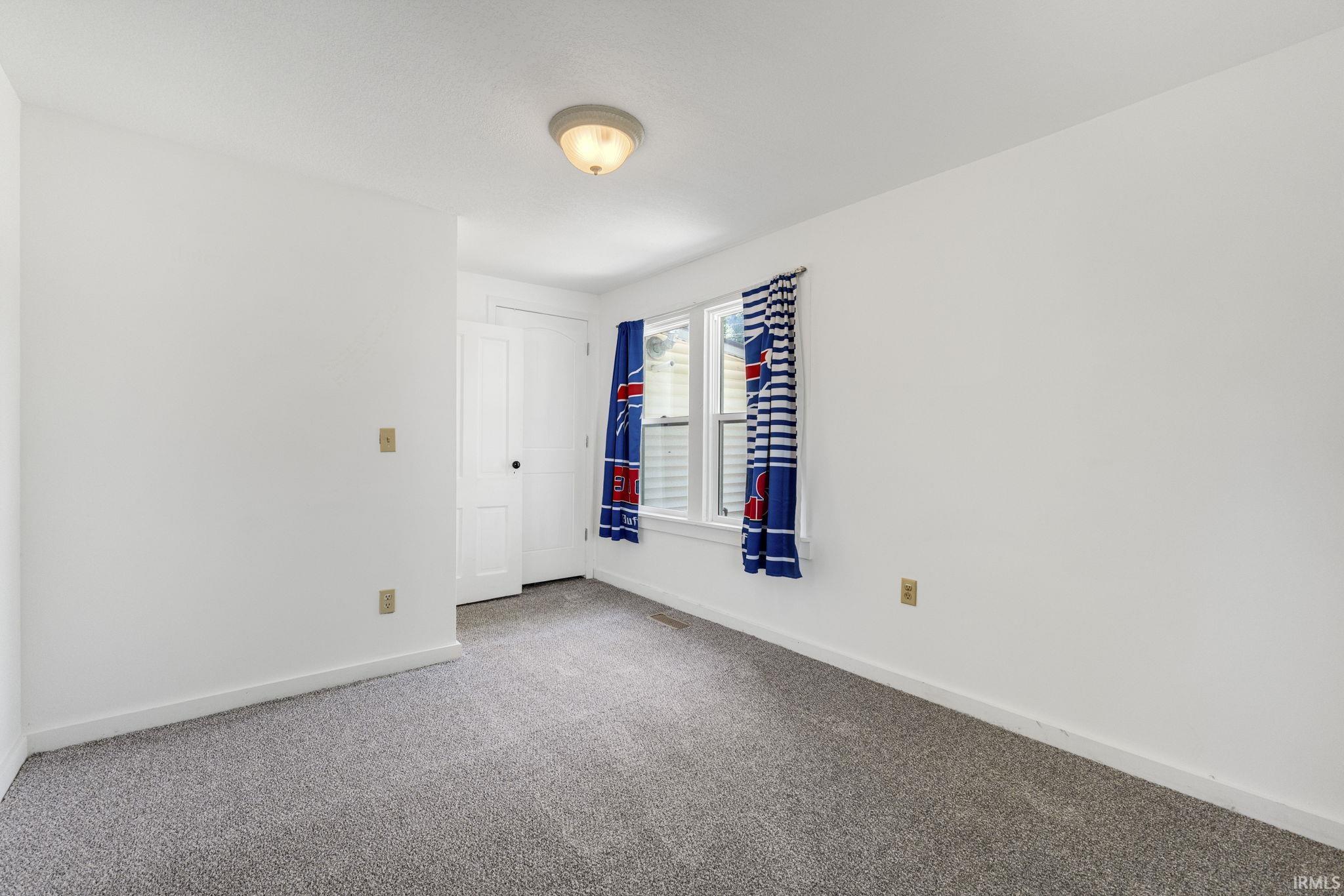 Photo 7 of 108 W Smith Street